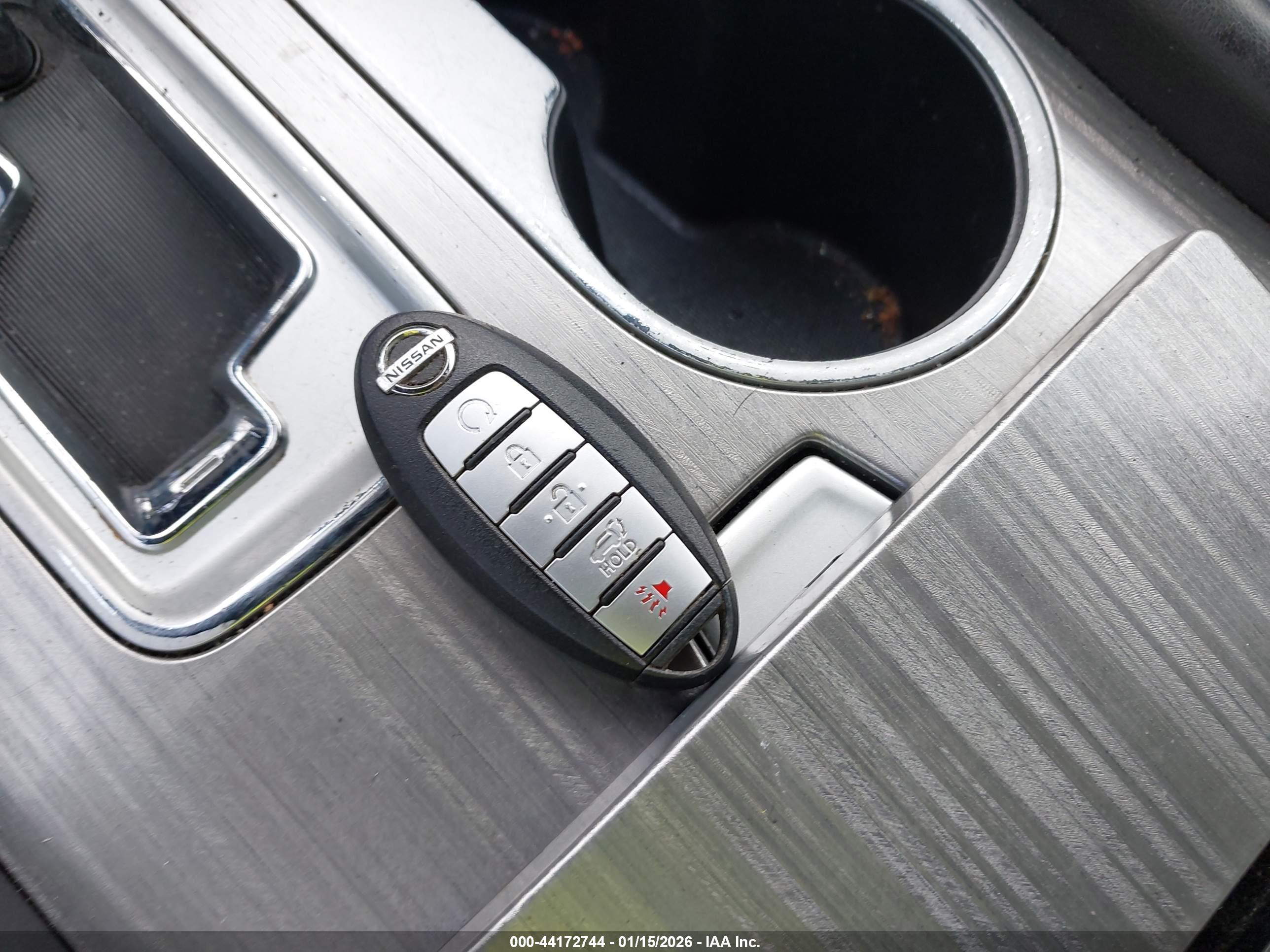 NISSAN MURANO image 11