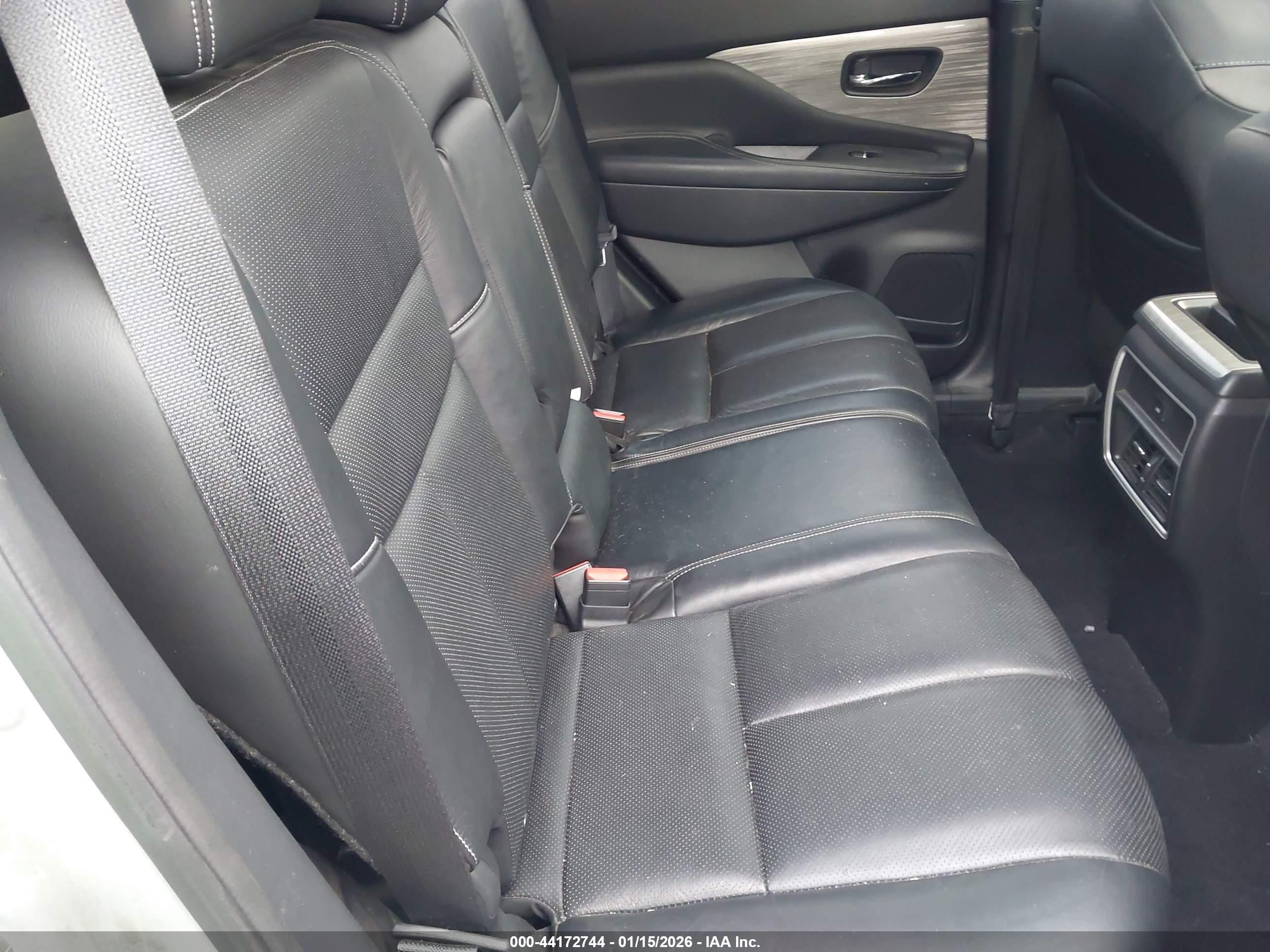 NISSAN MURANO image 8