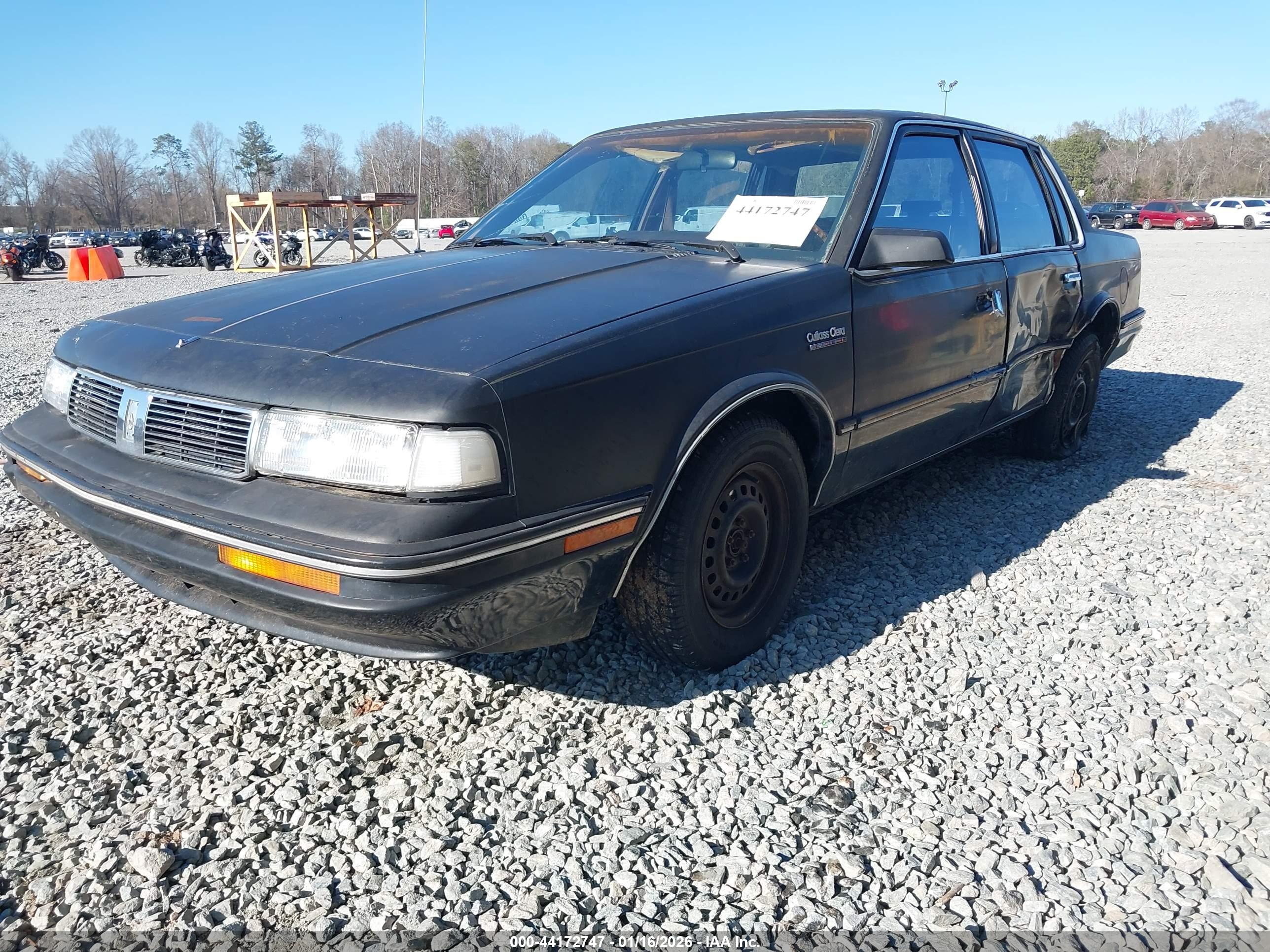 OLDSMOBILE CUTLASS image 2