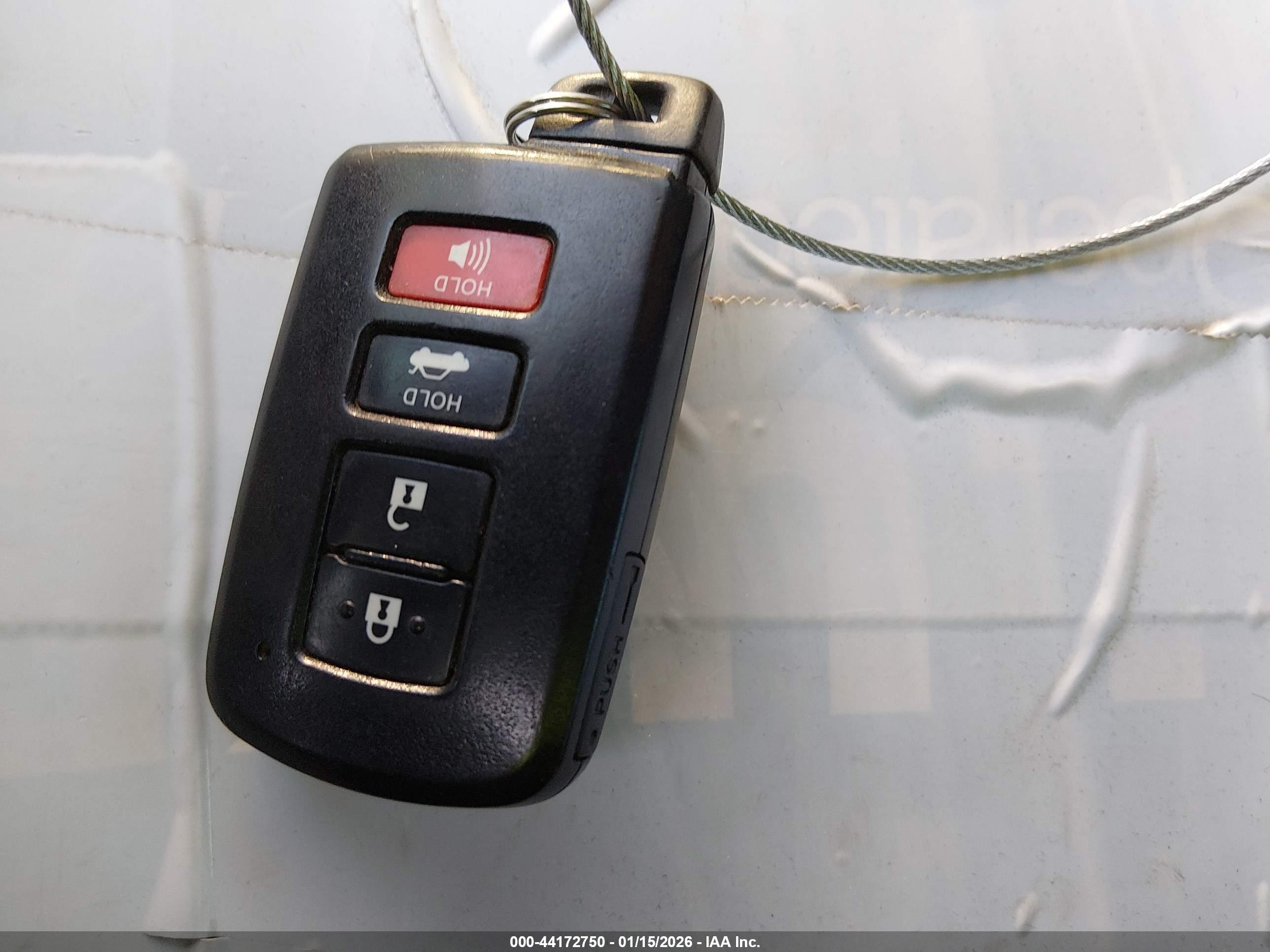 TOYOTA AVALON image 11