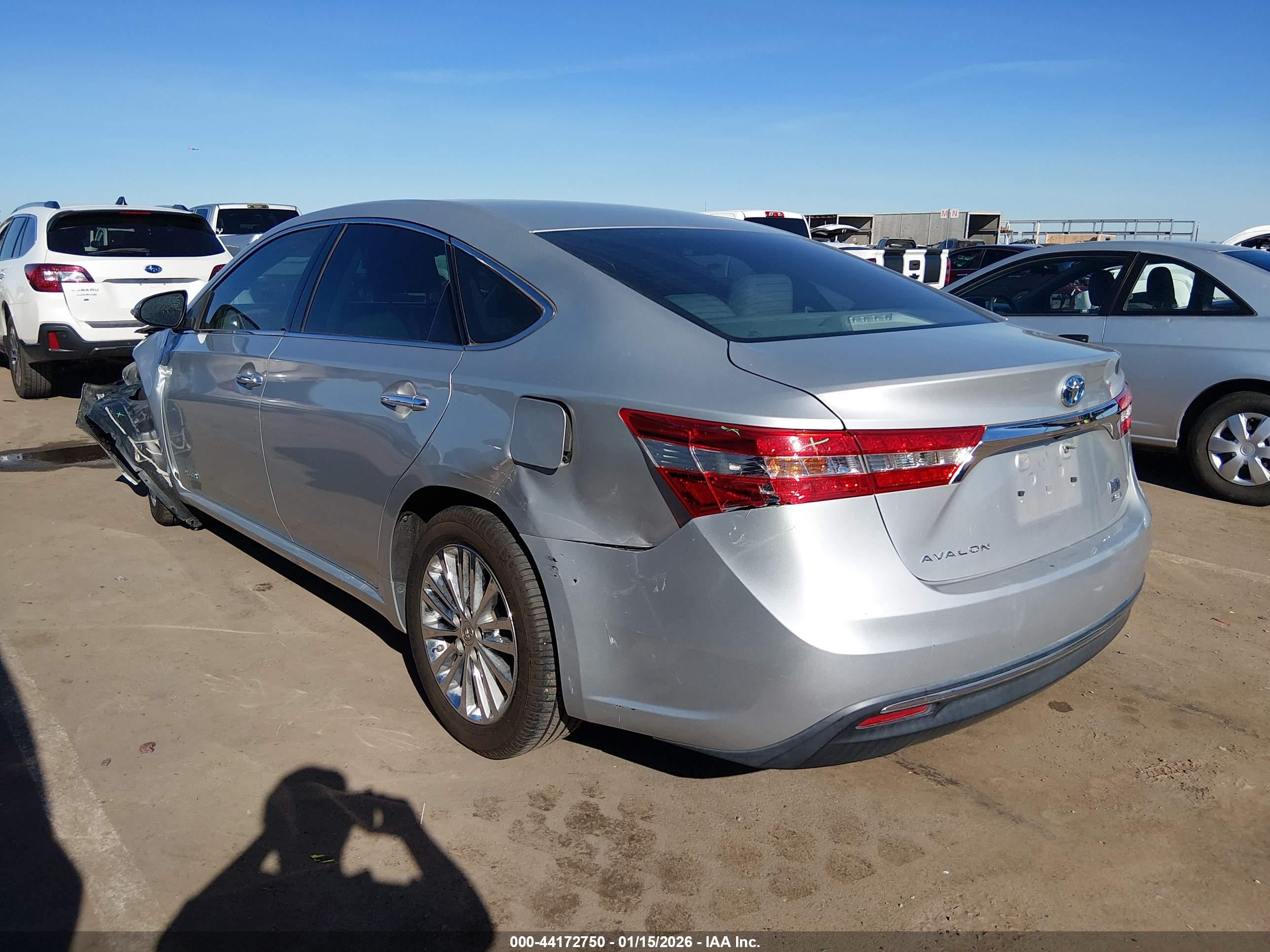 TOYOTA AVALON image 3