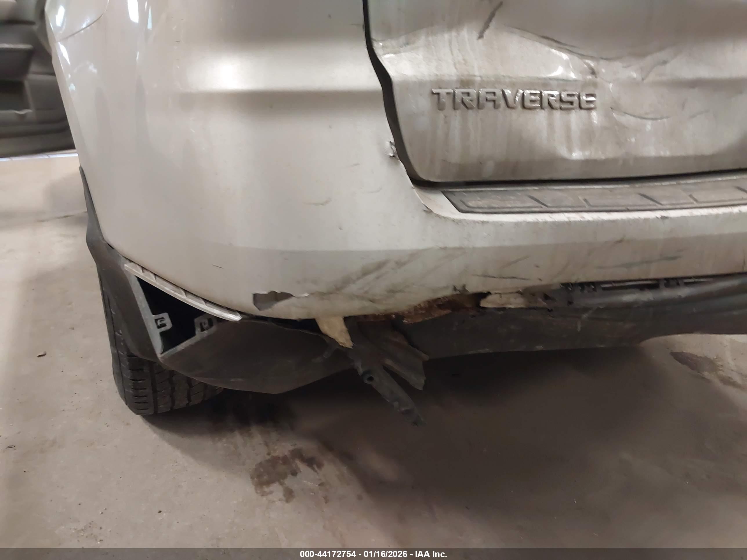 CHEVROLET TRAVERSE image 6