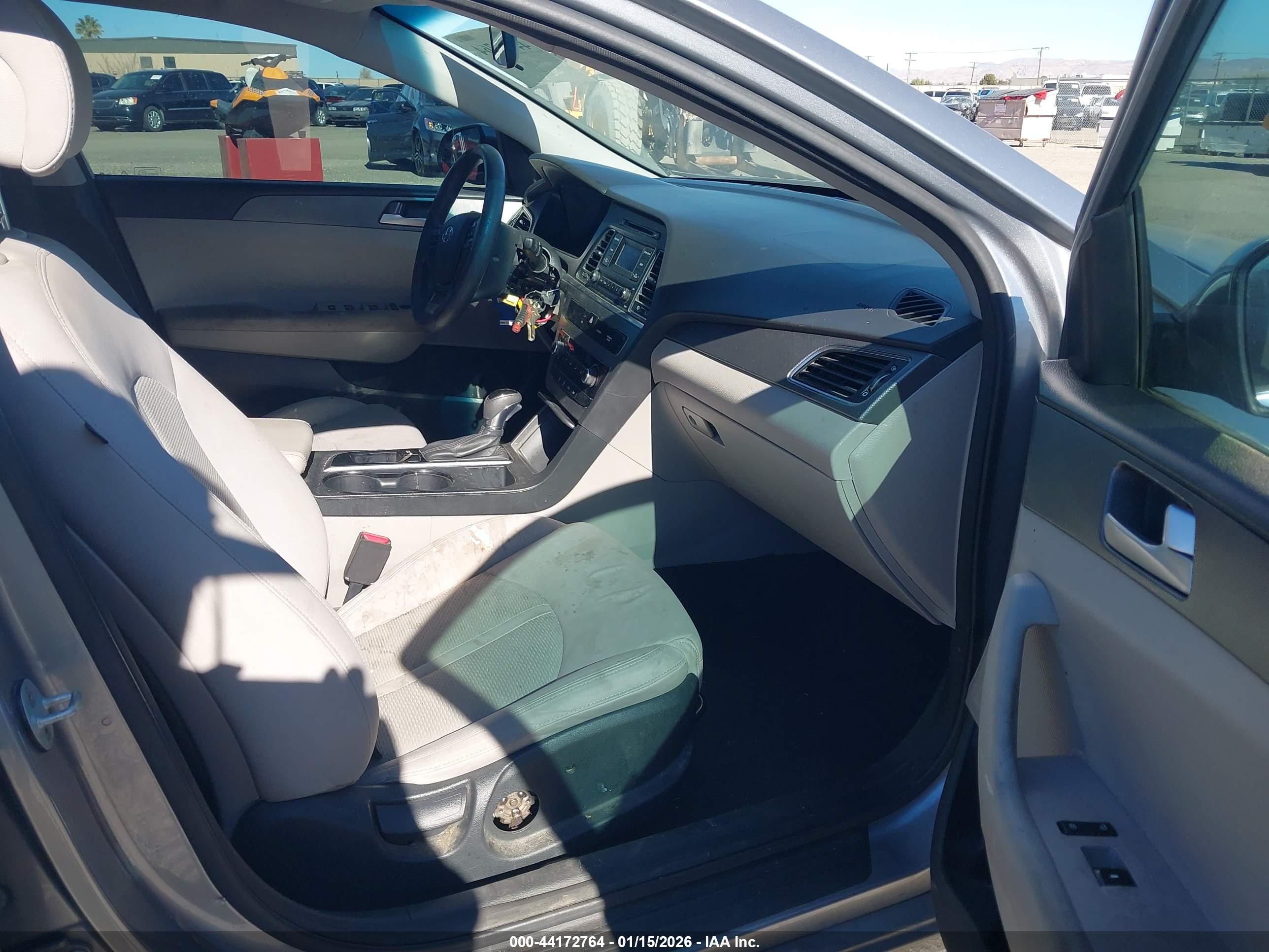 HYUNDAI SONATA image 5