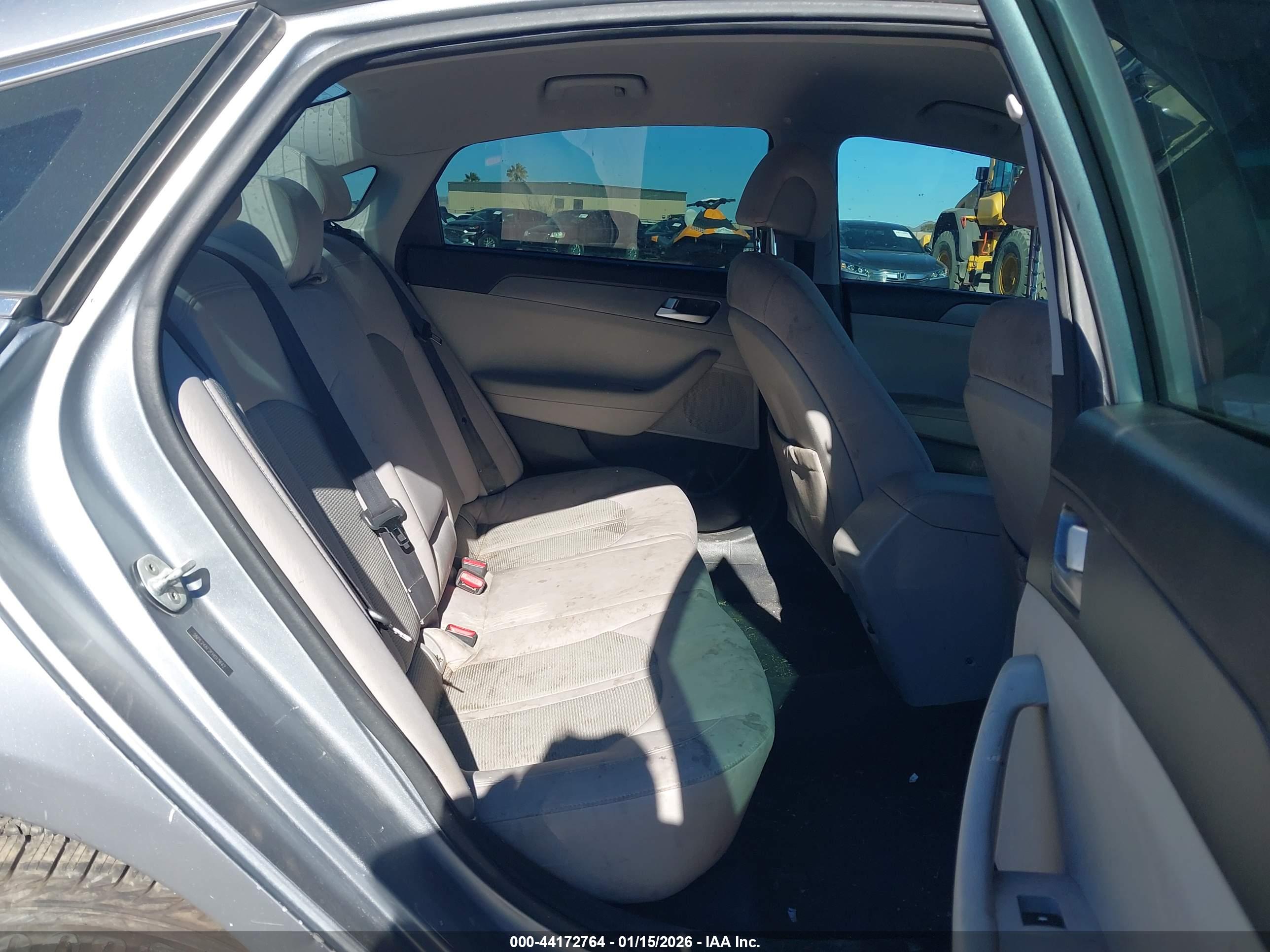 HYUNDAI SONATA image 8