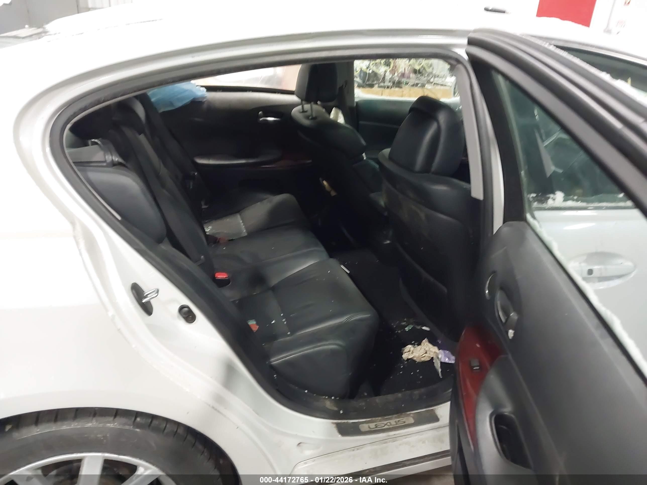 LEXUS GS image 8