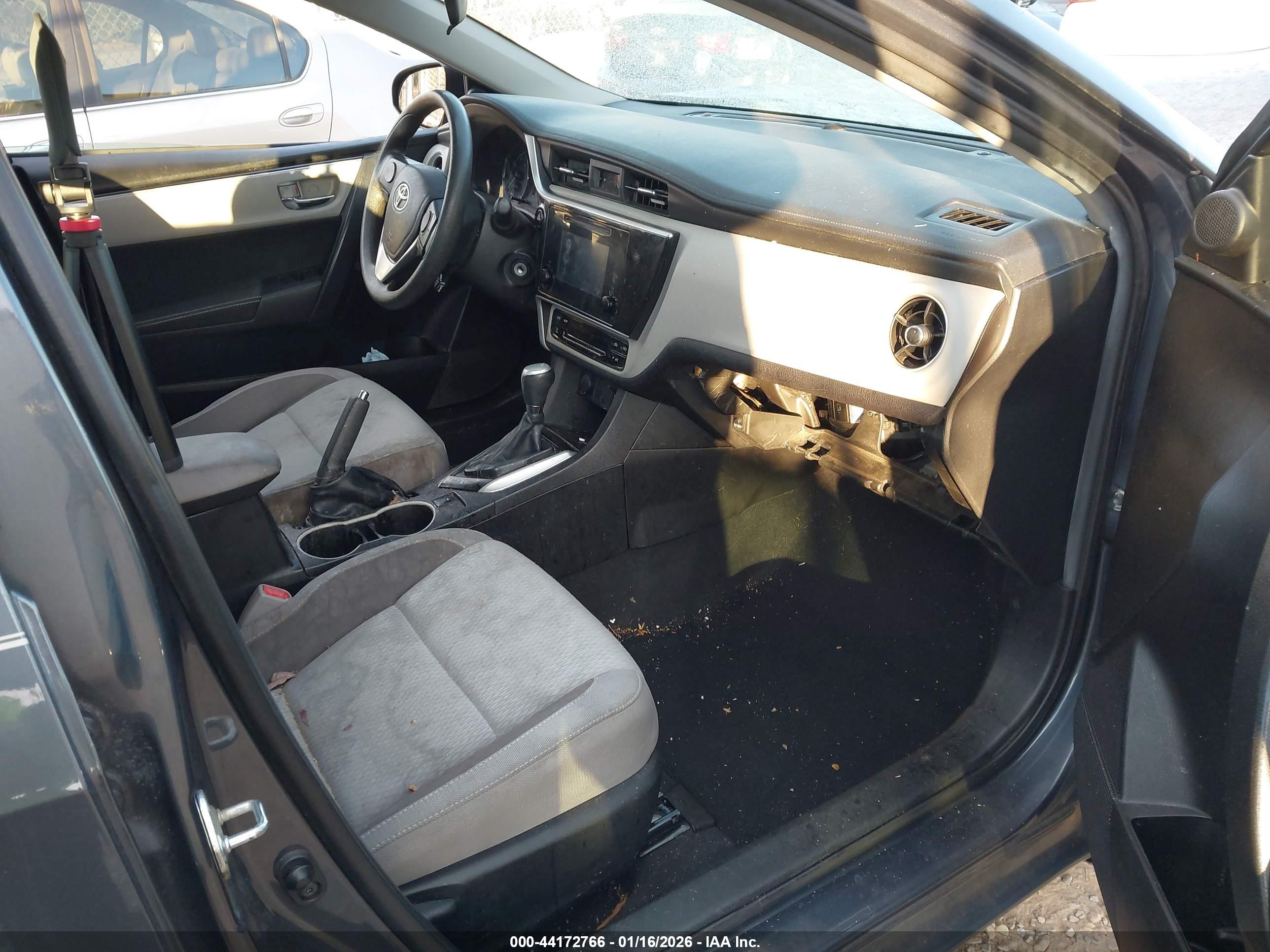 TOYOTA COROLLA image 5