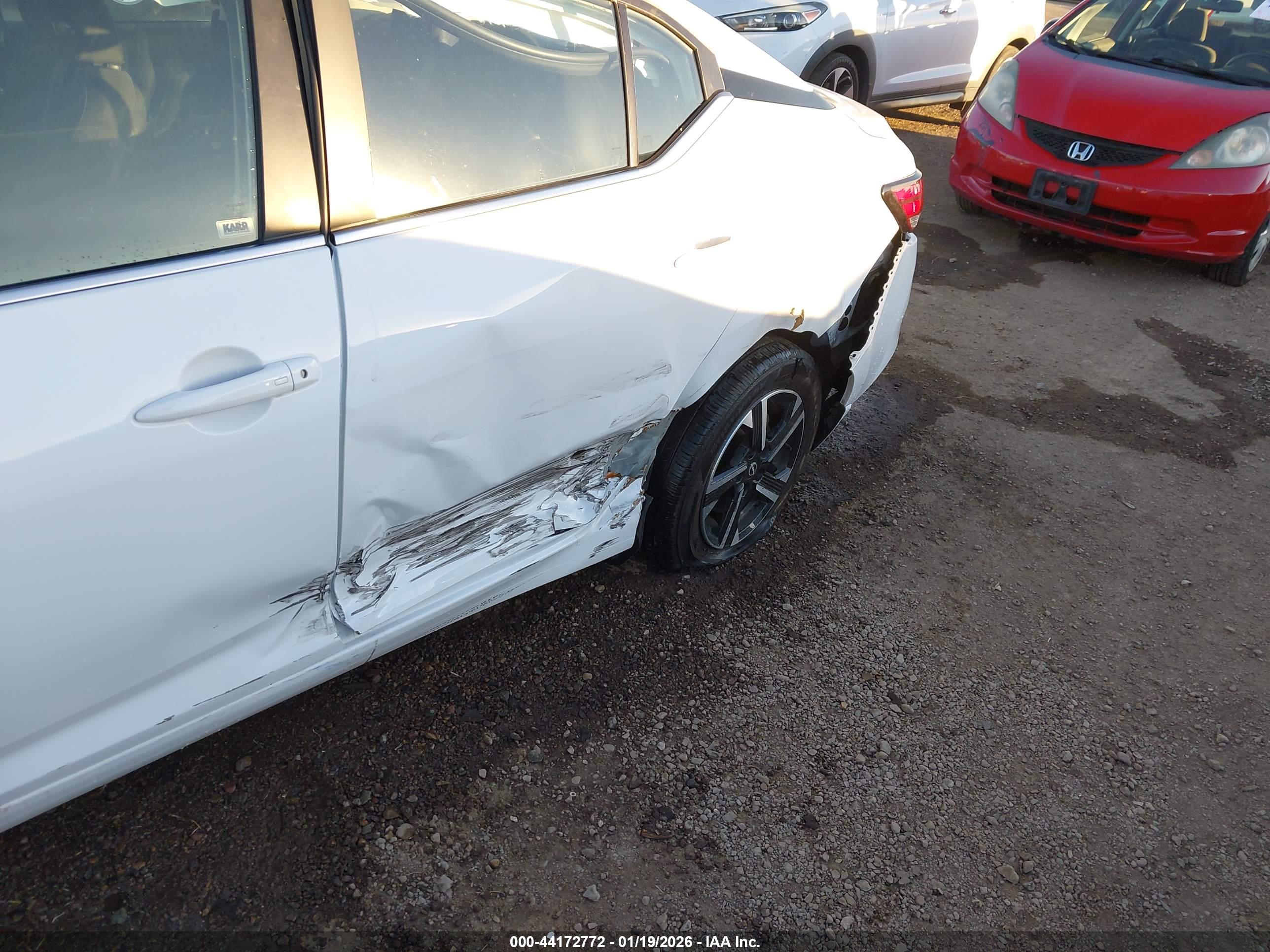 NISSAN SENTRA image 6