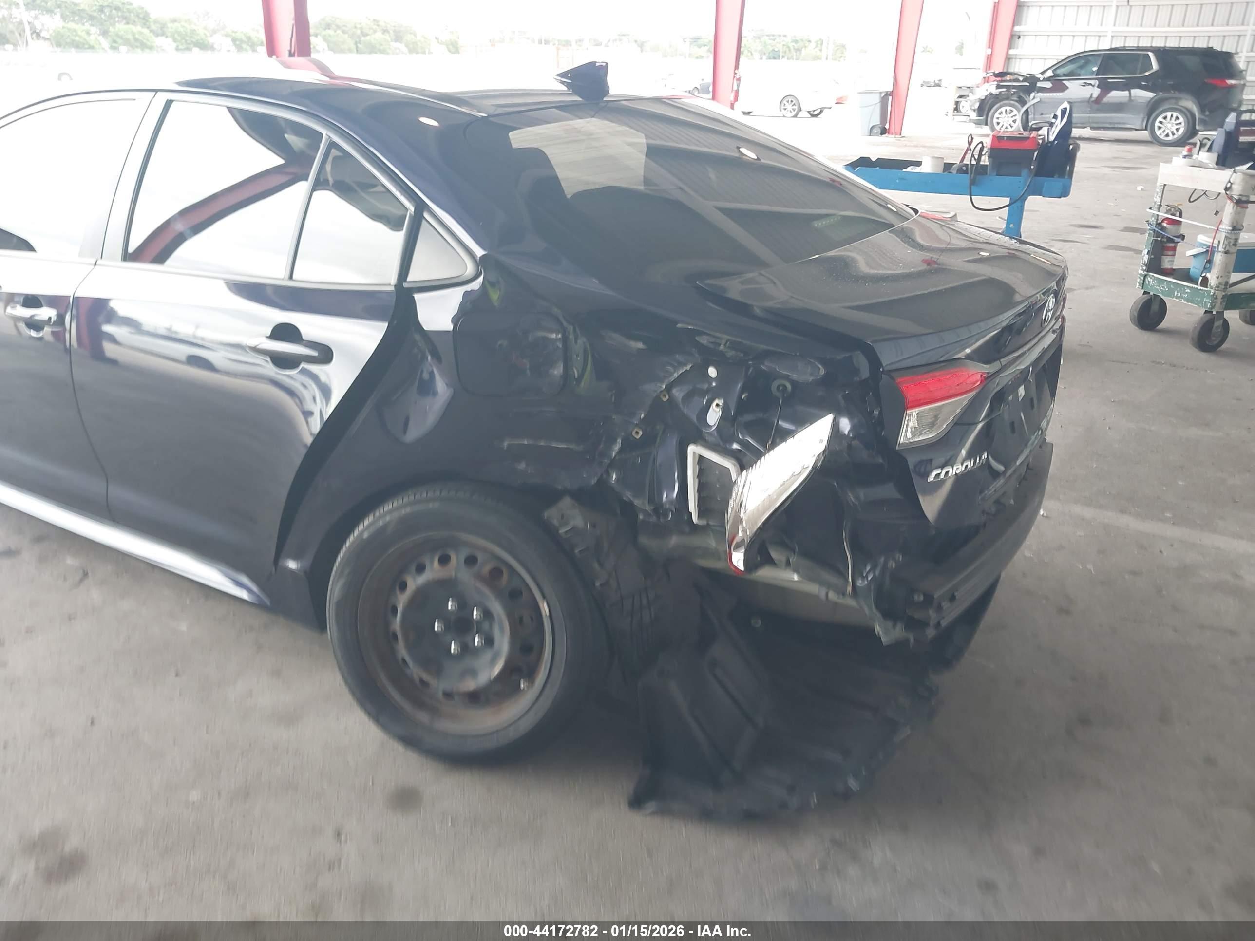 TOYOTA COROLLA image 6