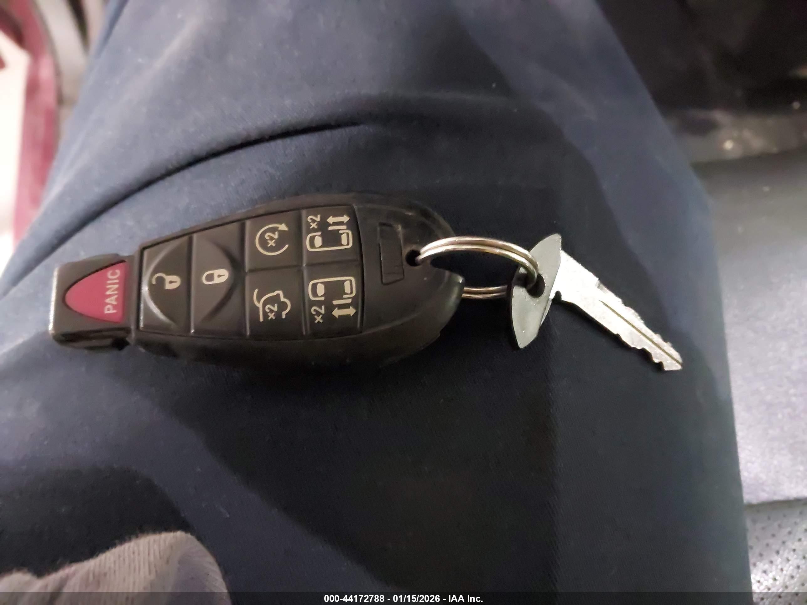 CHRYSLER TOWN image 11