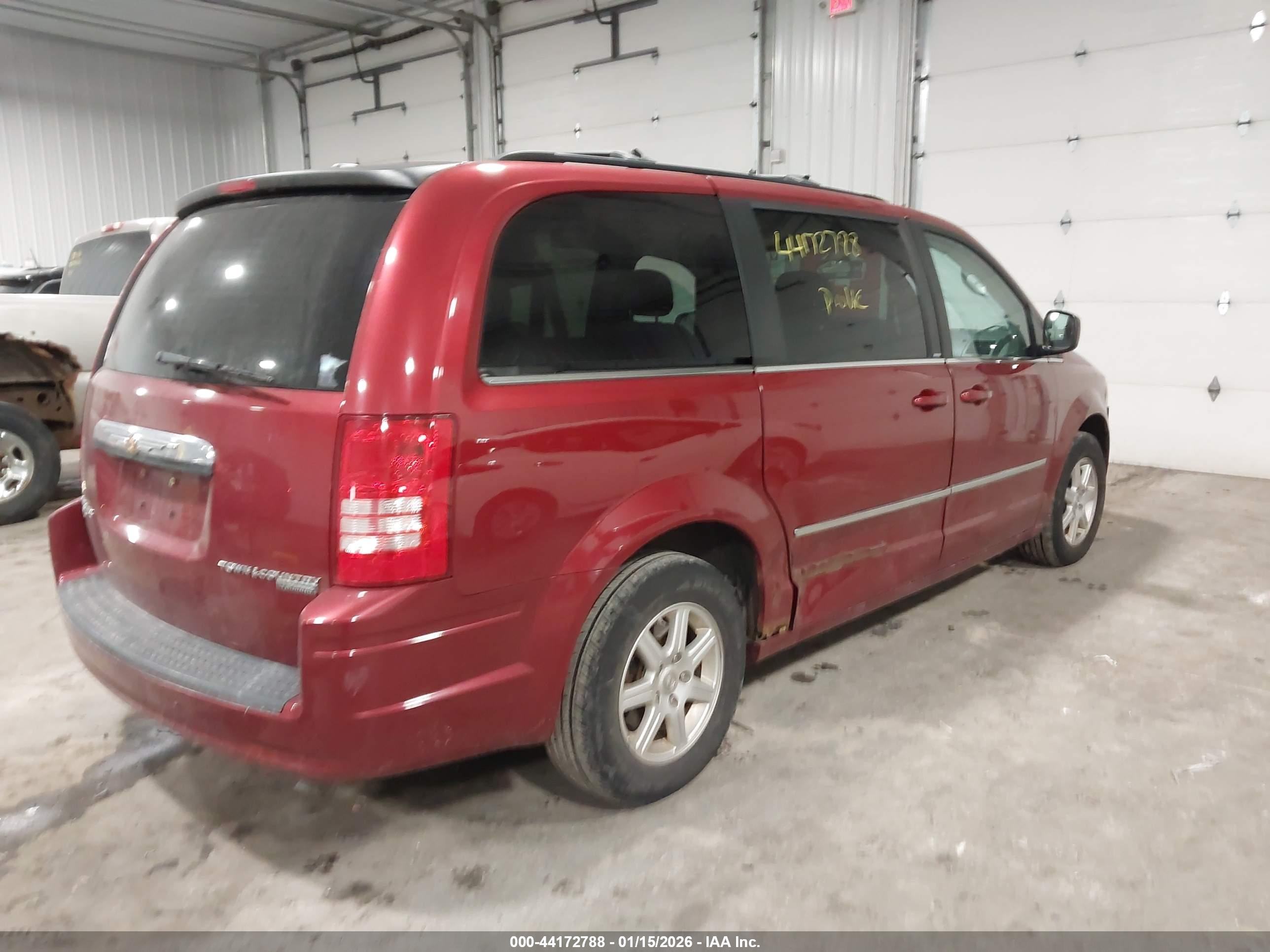 CHRYSLER TOWN image 4