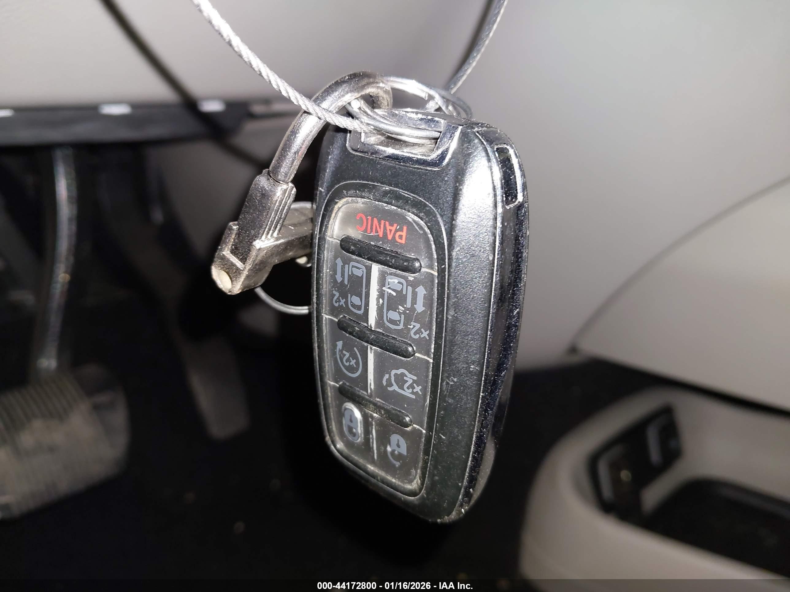 CHRYSLER PACIFICA image 11