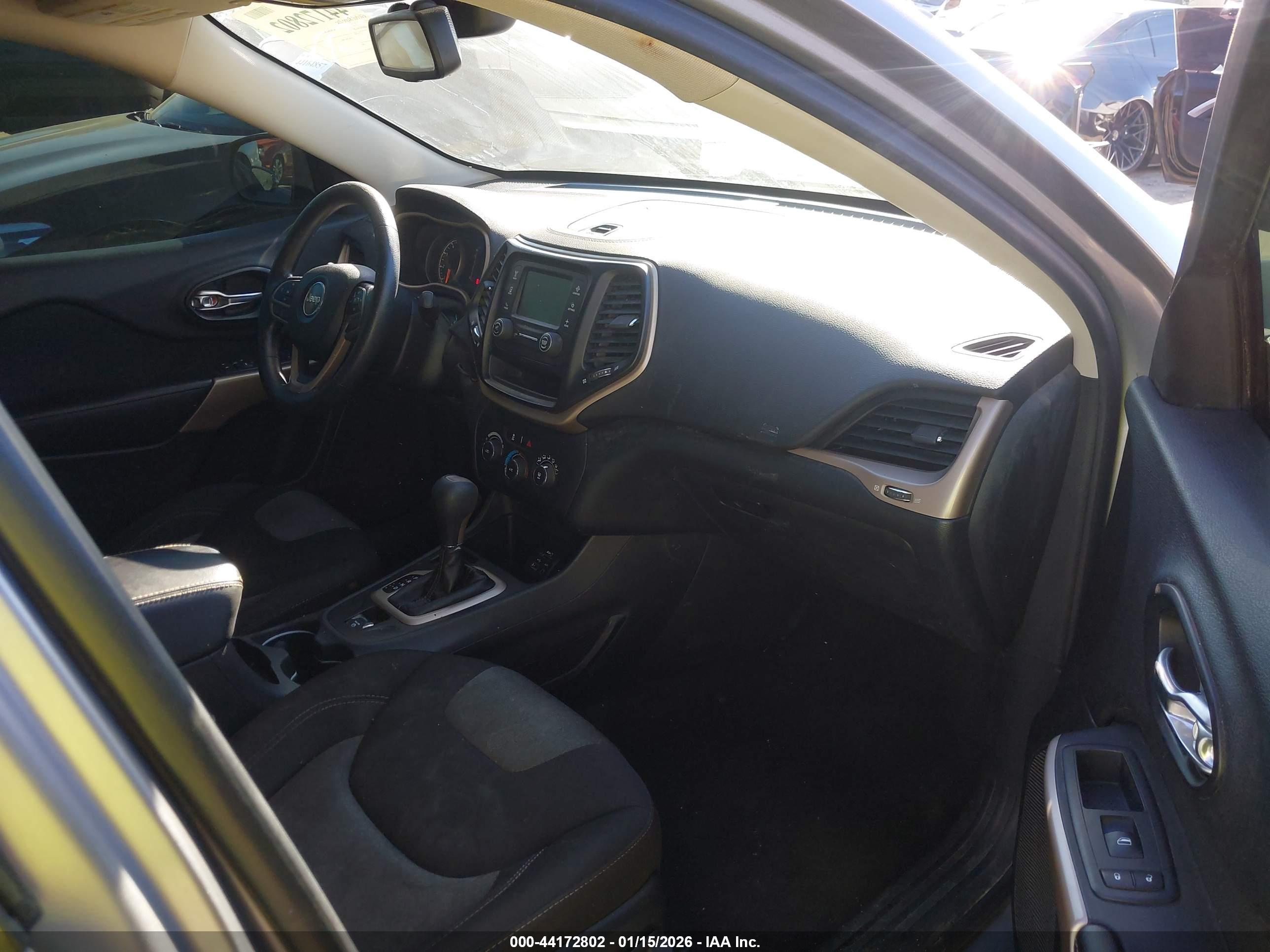 JEEP CHEROKEE image 5