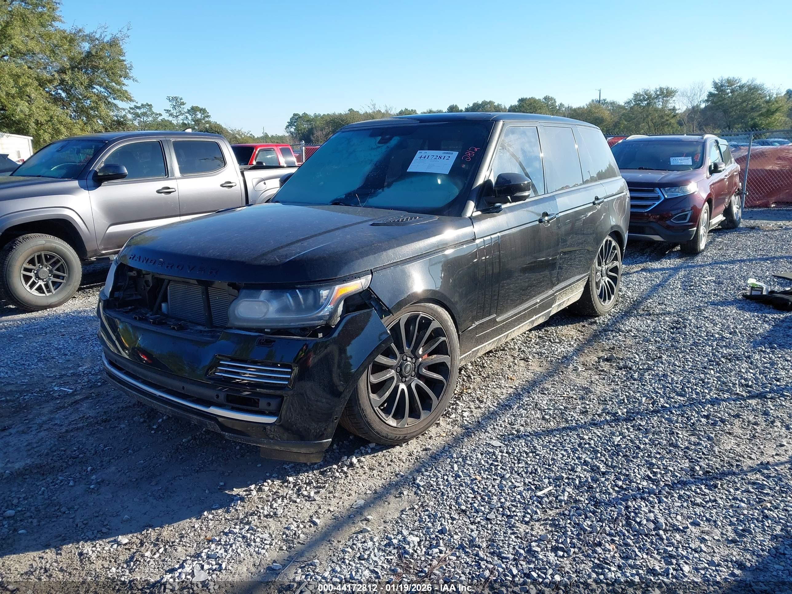LAND ROVER image 2