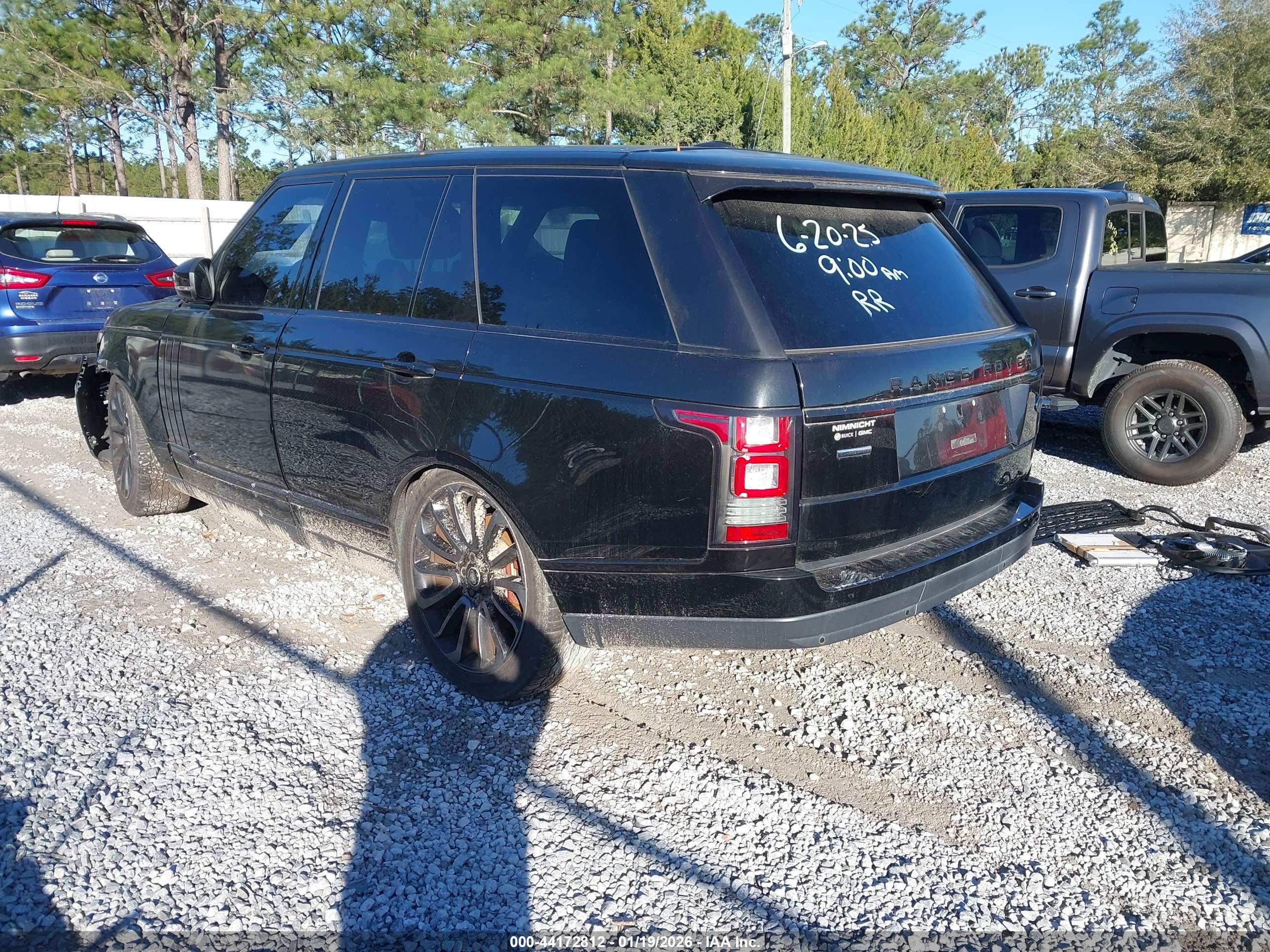 LAND ROVER image 3