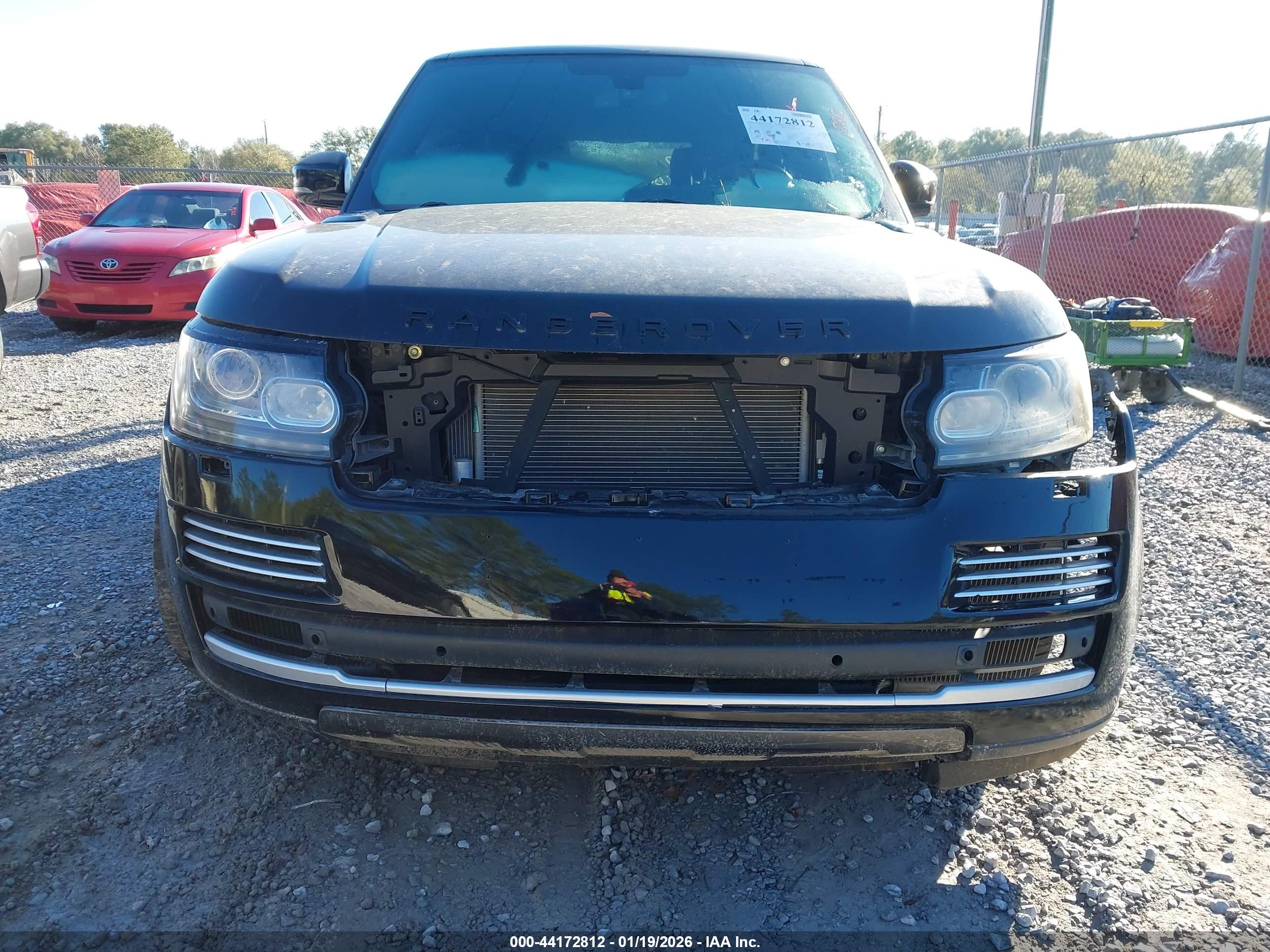 LAND ROVER image 6