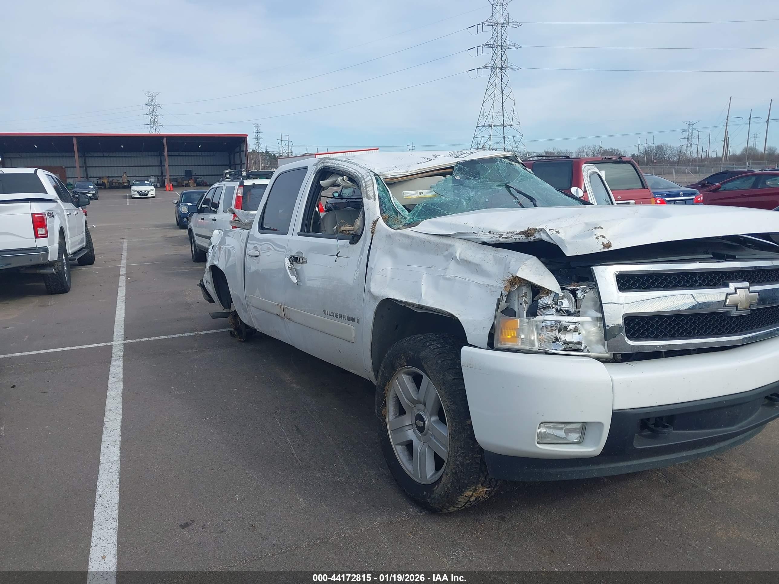 CHEVROLET SILVERADO image 6