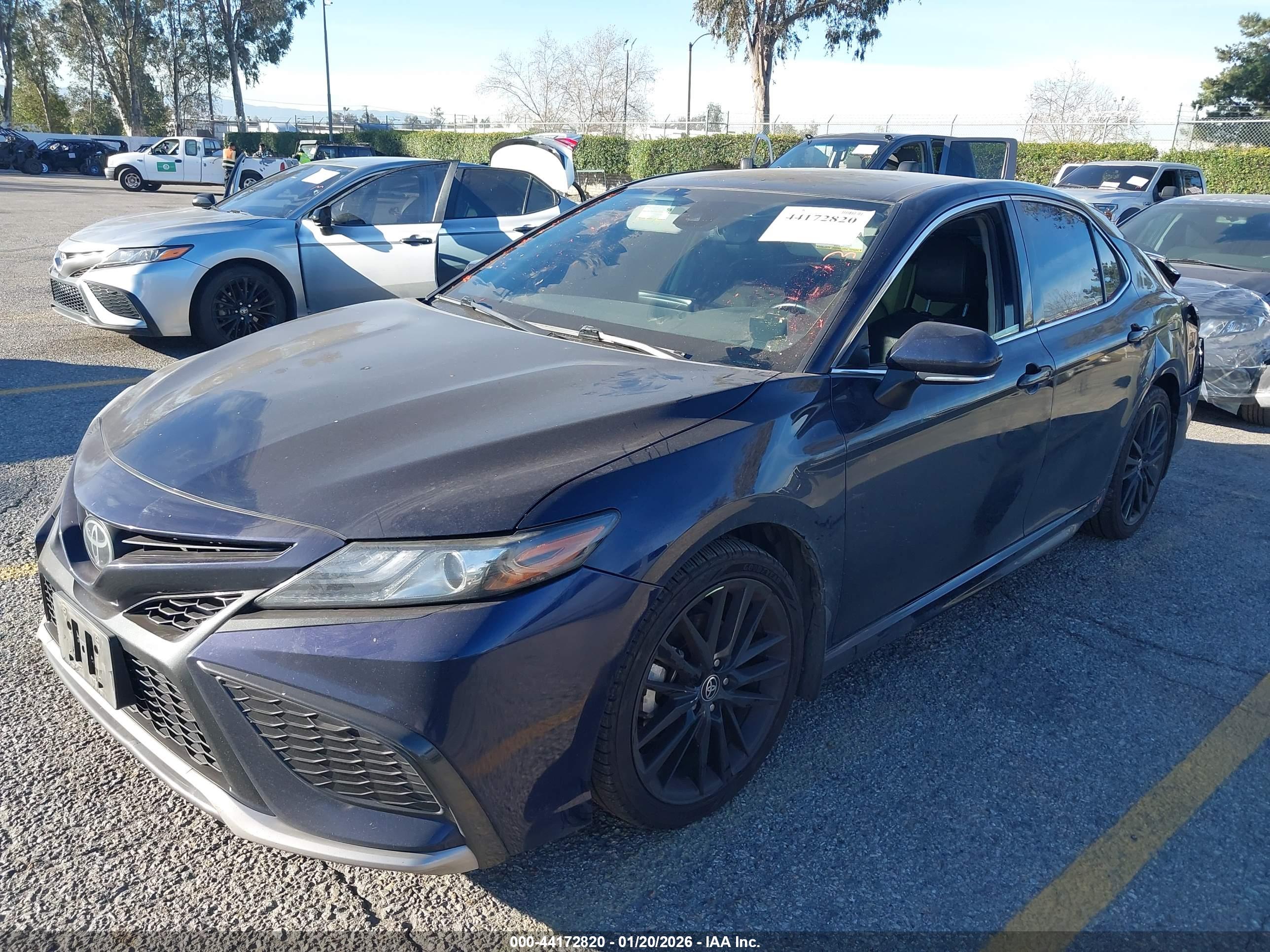 TOYOTA CAMRY image 2