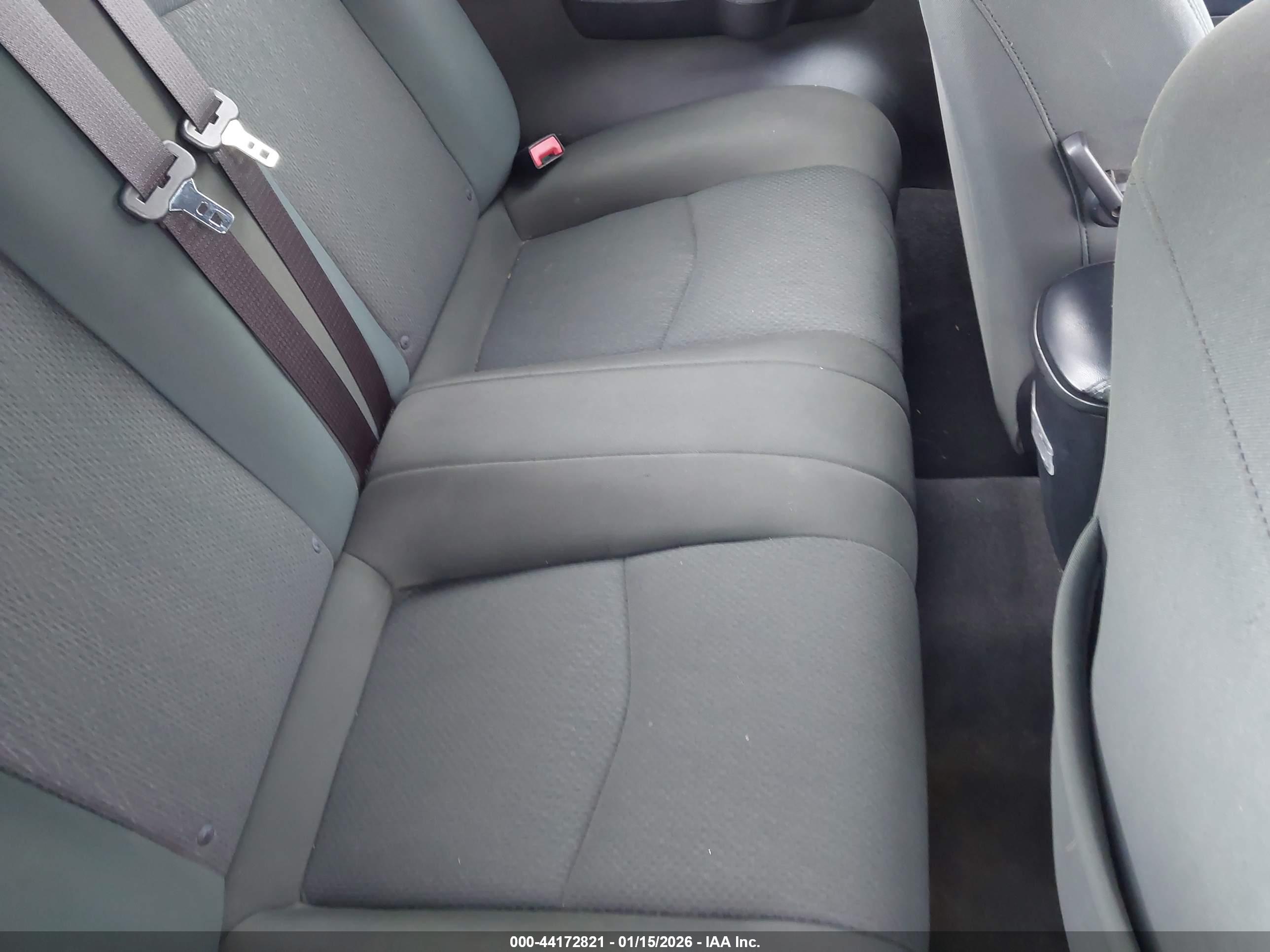 CHRYSLER 200 image 8