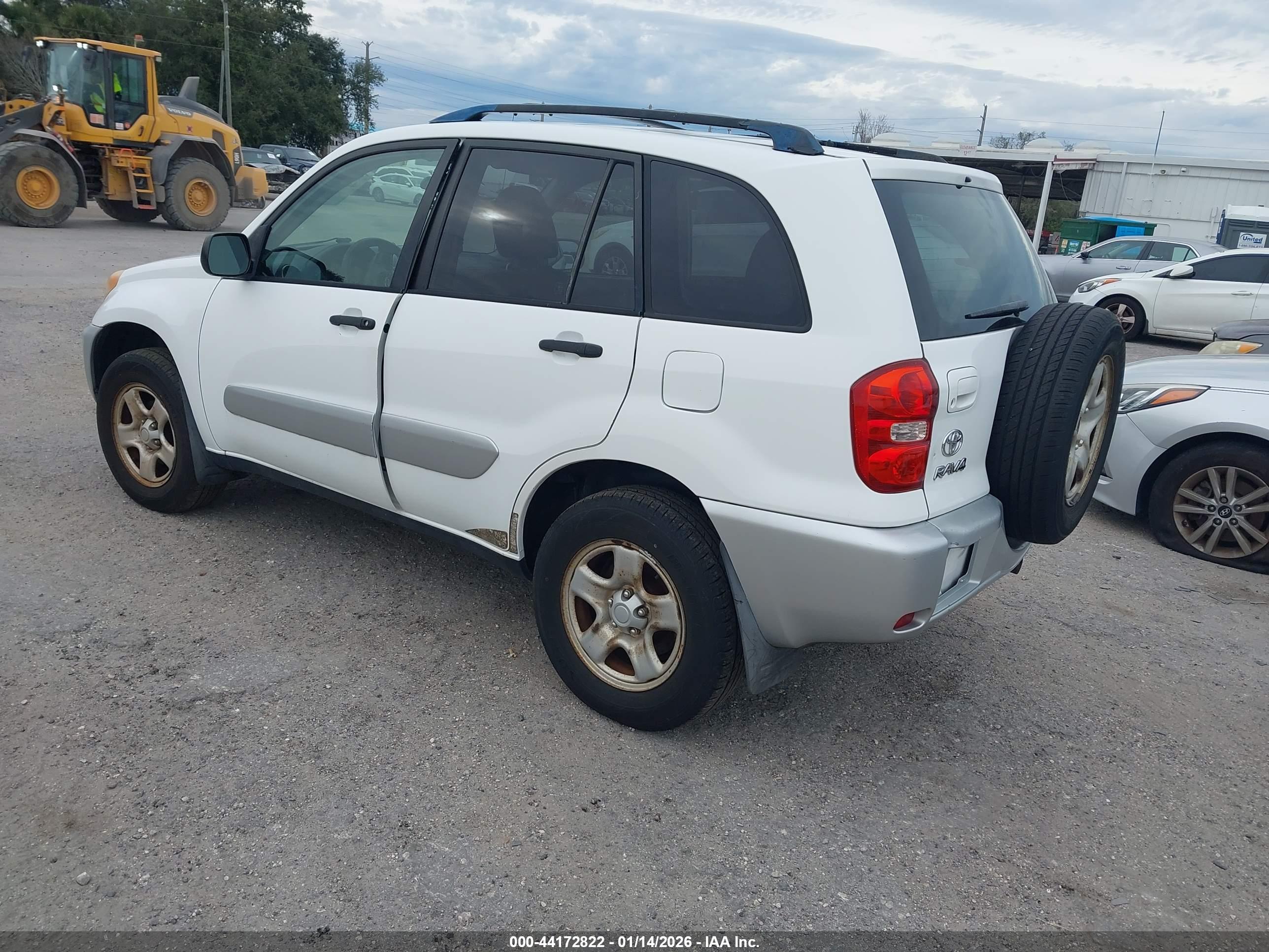 TOYOTA RAV4 image 3