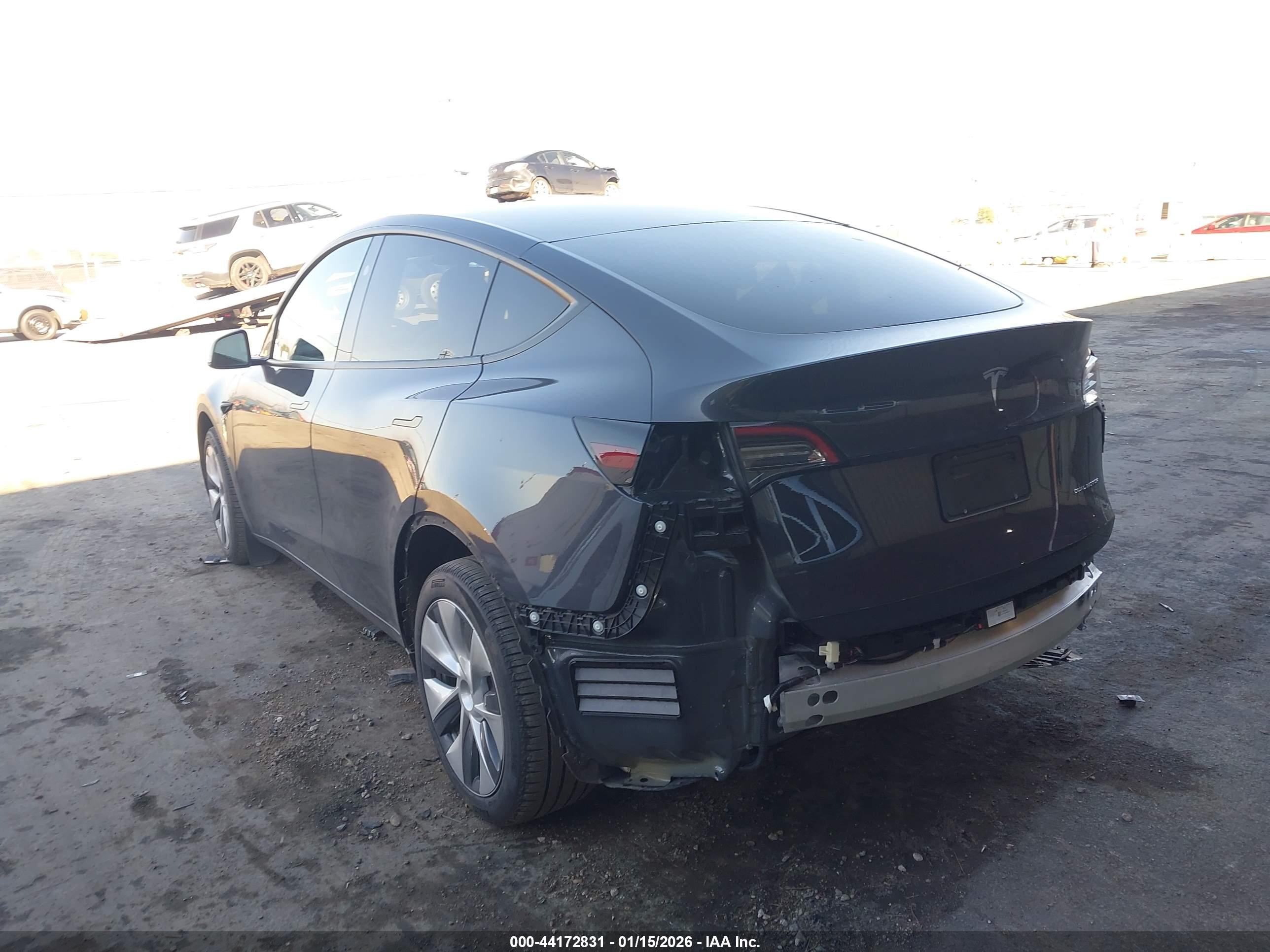 TESLA MODEL image 3