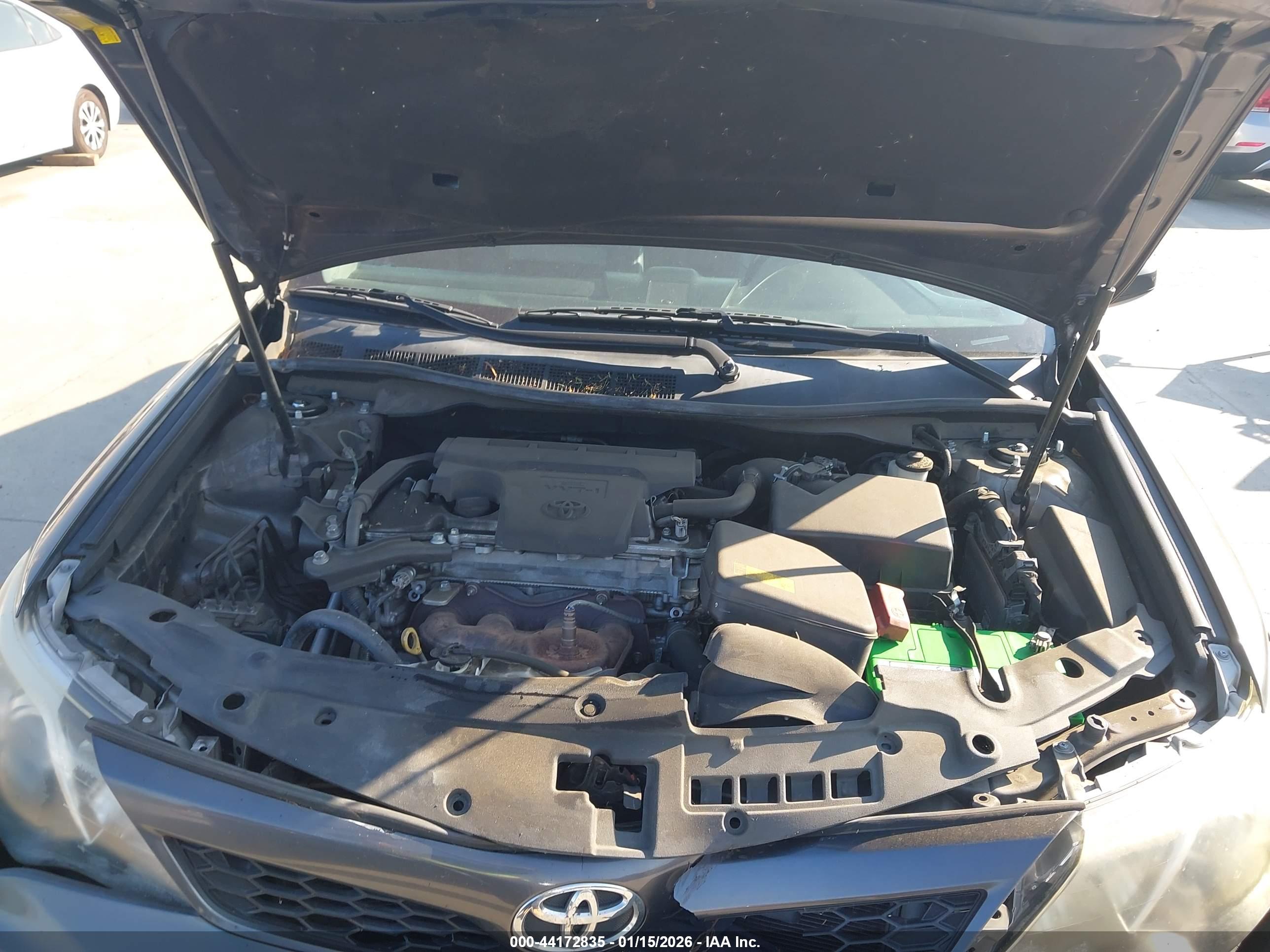 TOYOTA CAMRY image 10
