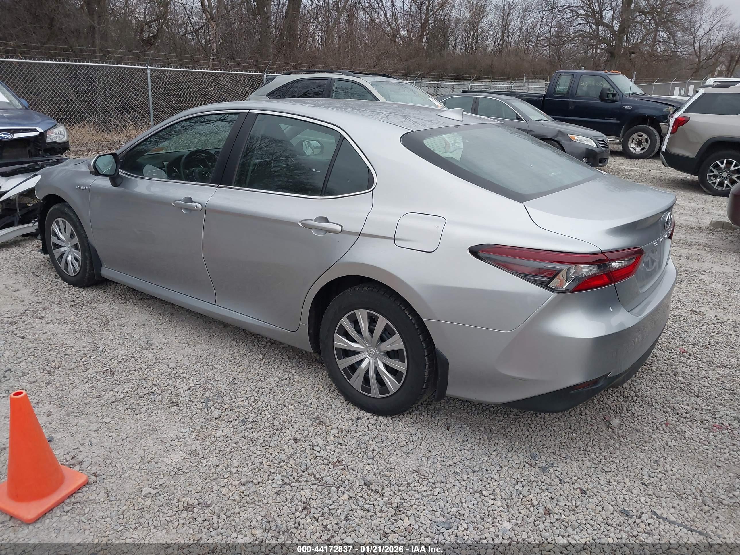TOYOTA CAMRY image 3