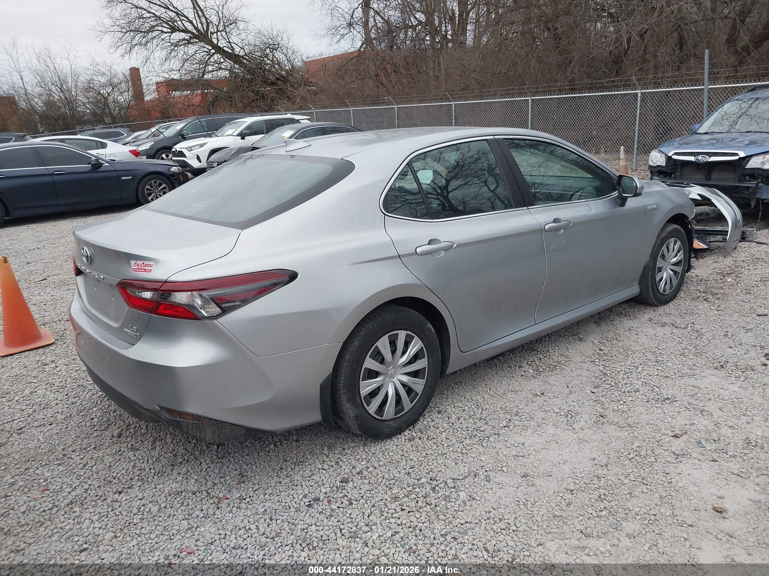 TOYOTA CAMRY image 4