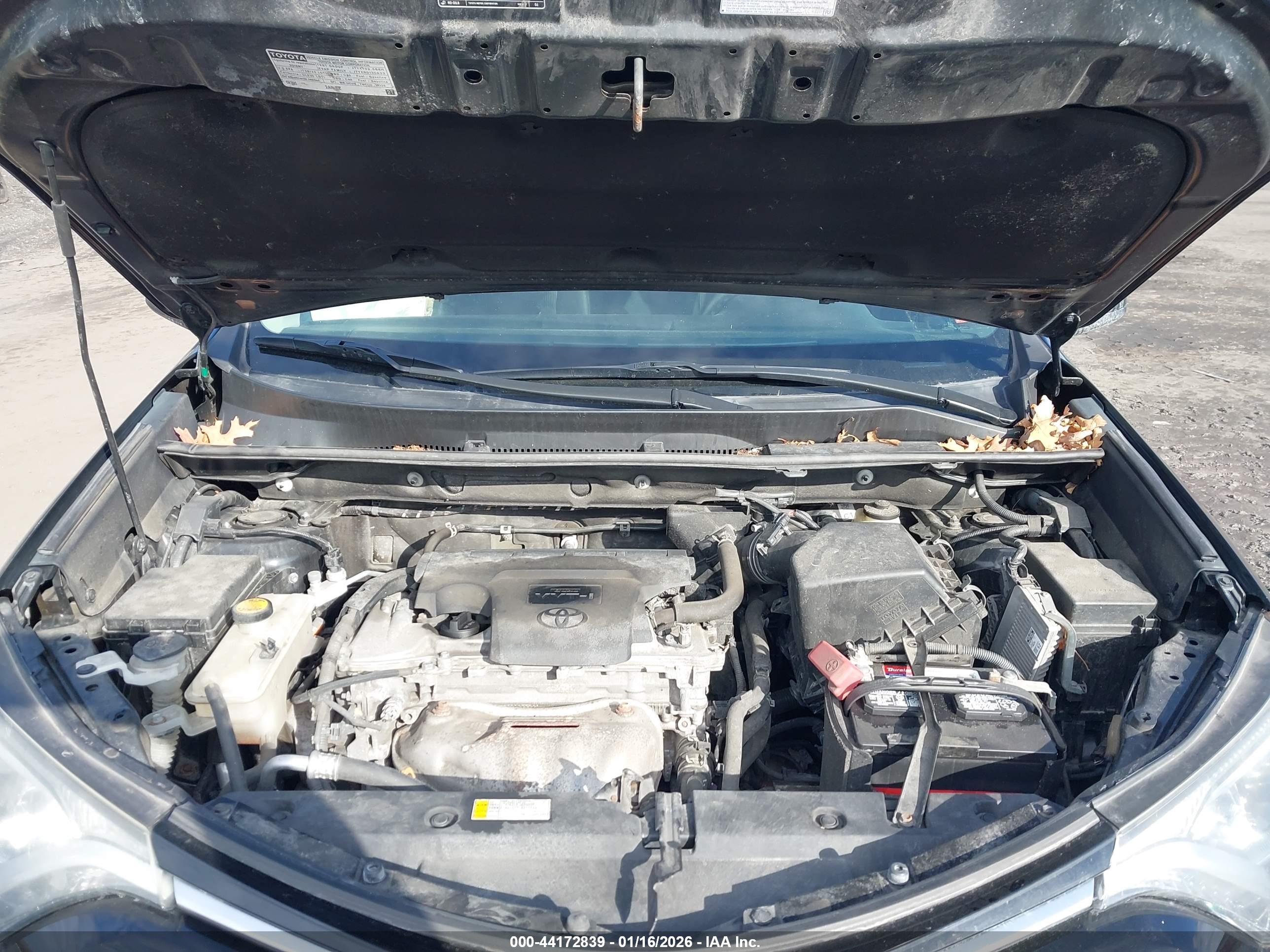 TOYOTA RAV4 image 10