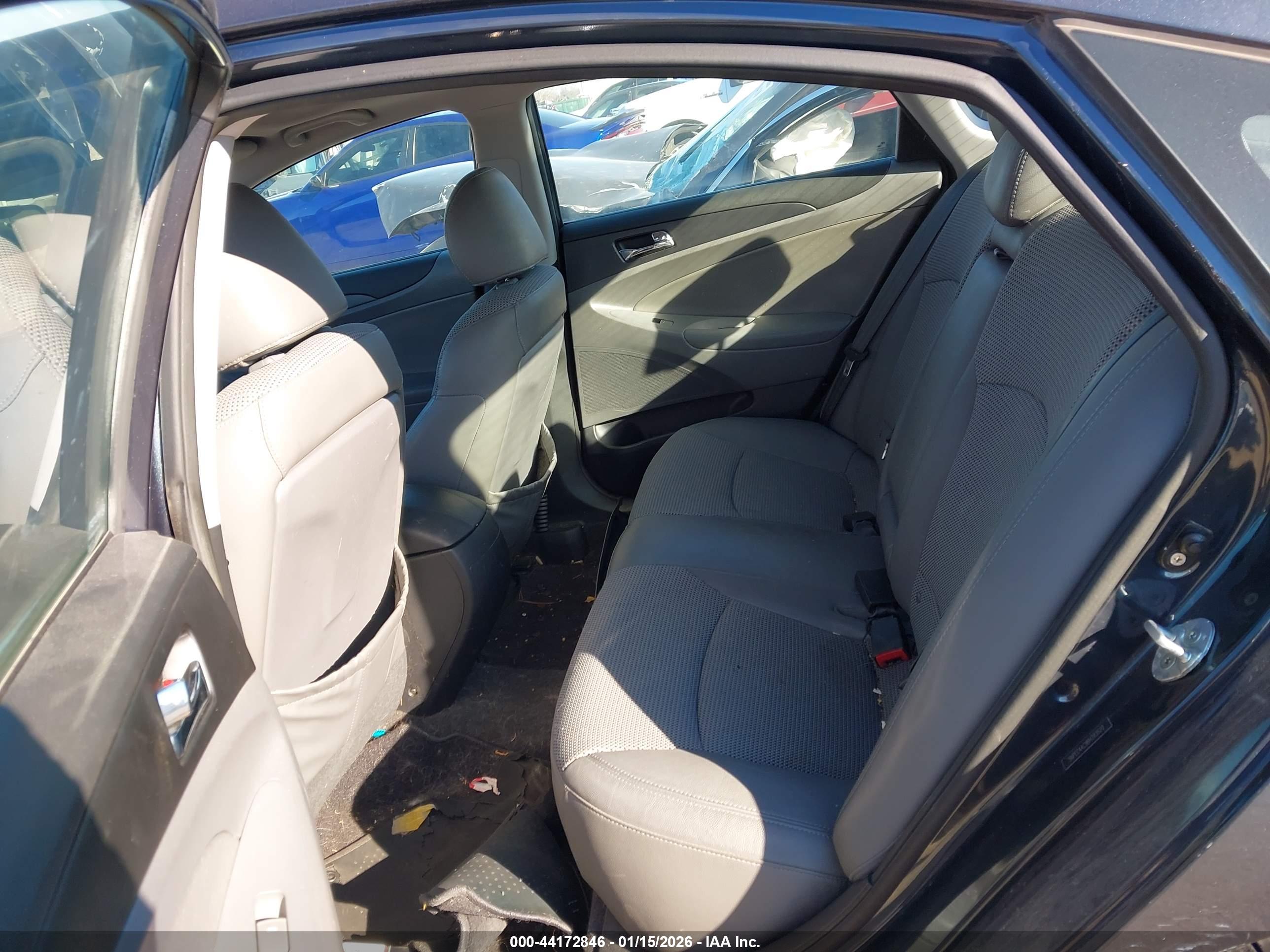 HYUNDAI SONATA image 8