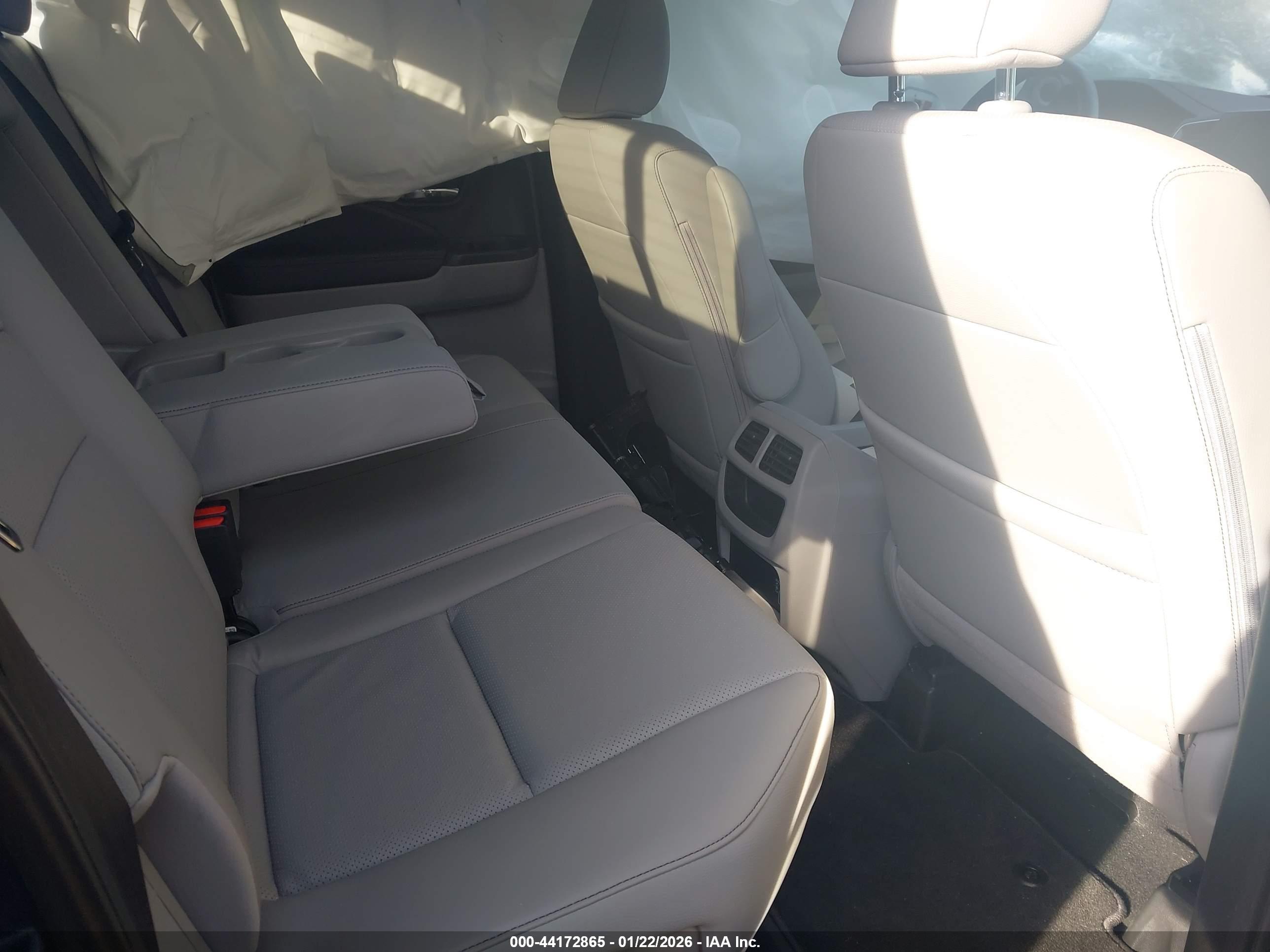 HONDA RIDGELINE image 8