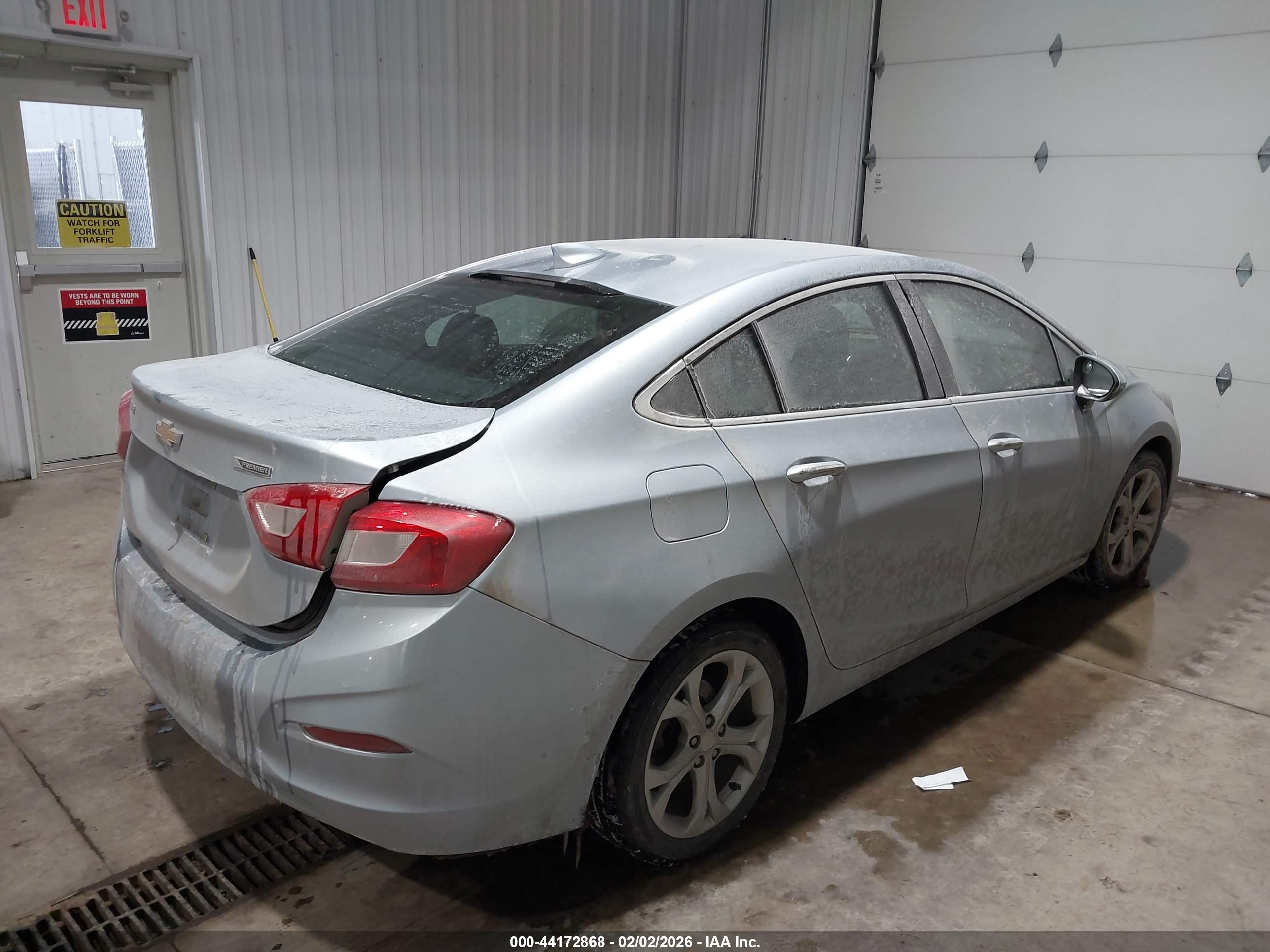 CHEVROLET CRUZE image 4
