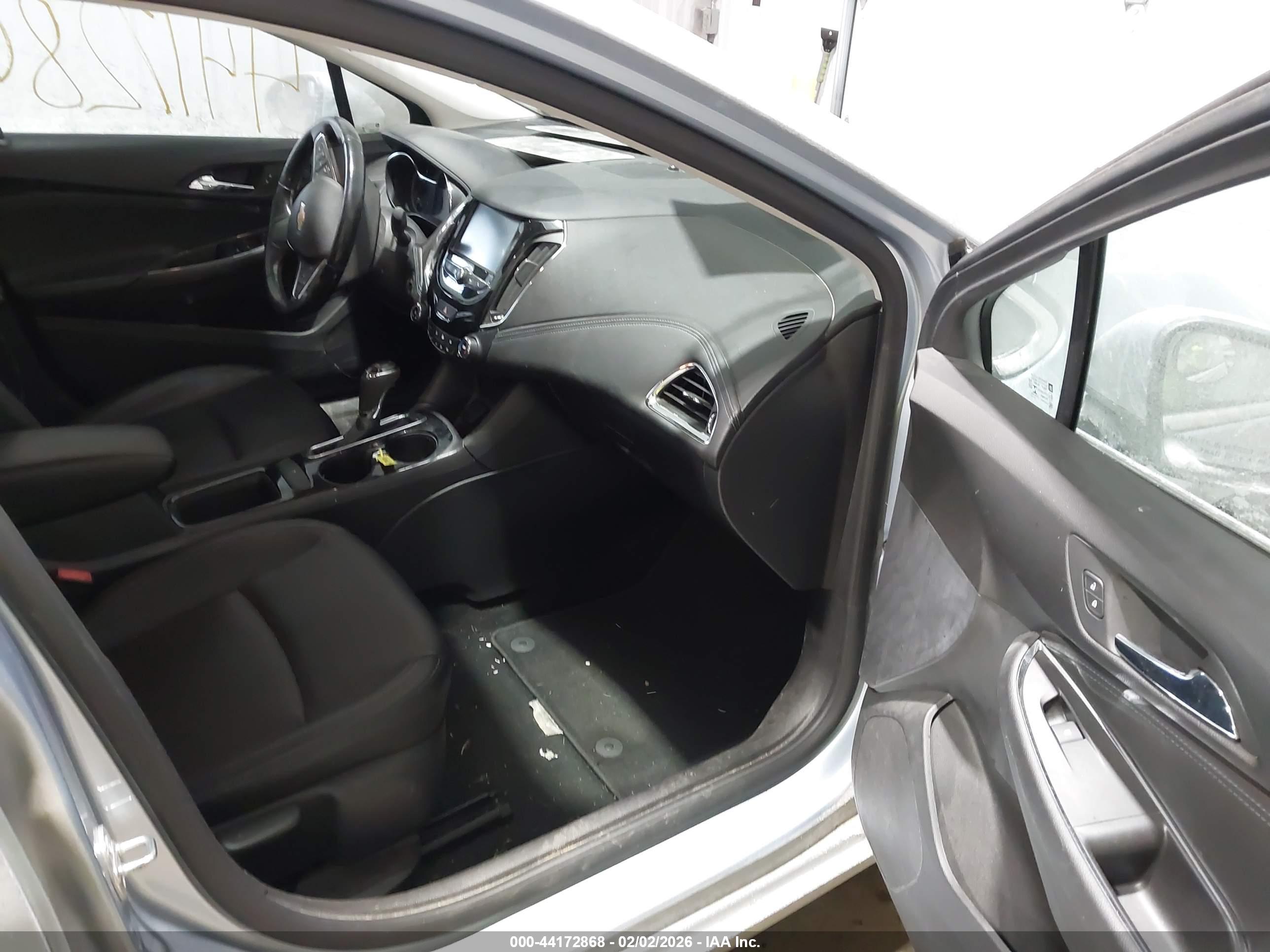 CHEVROLET CRUZE image 5