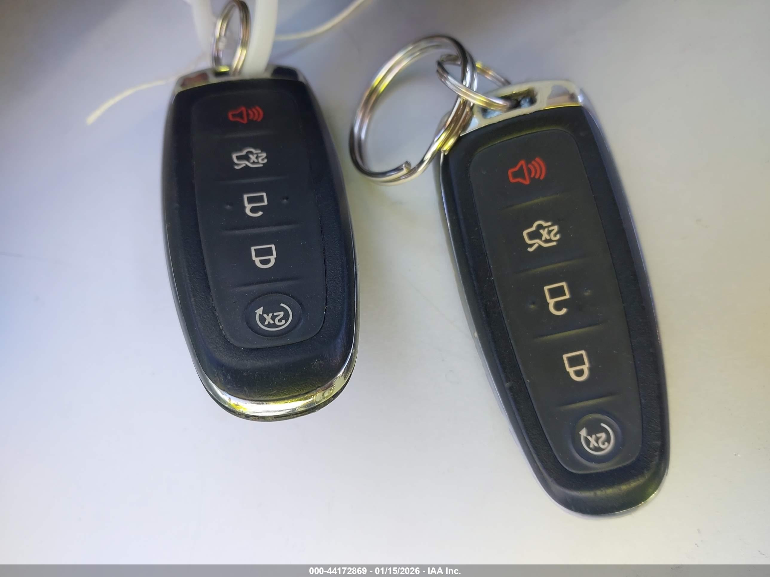 FORD C-MAX image 11