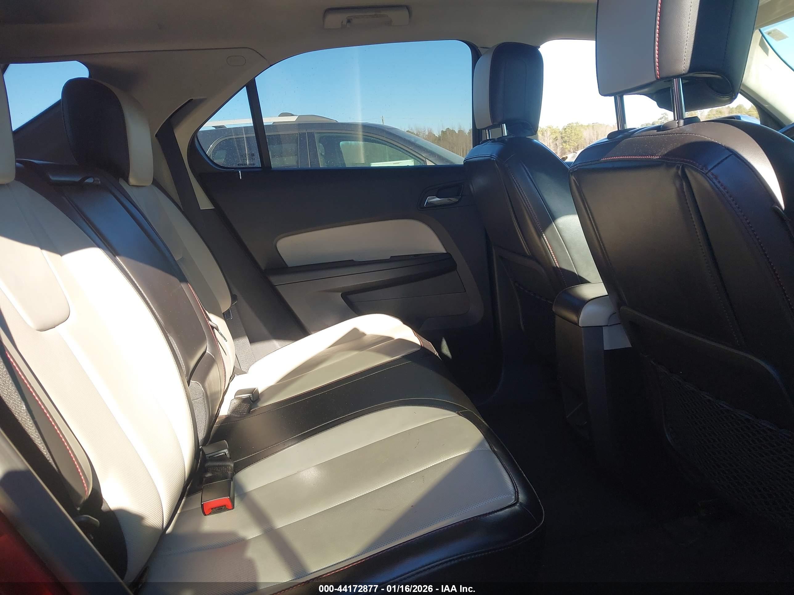 CHEVROLET EQUINOX image 8