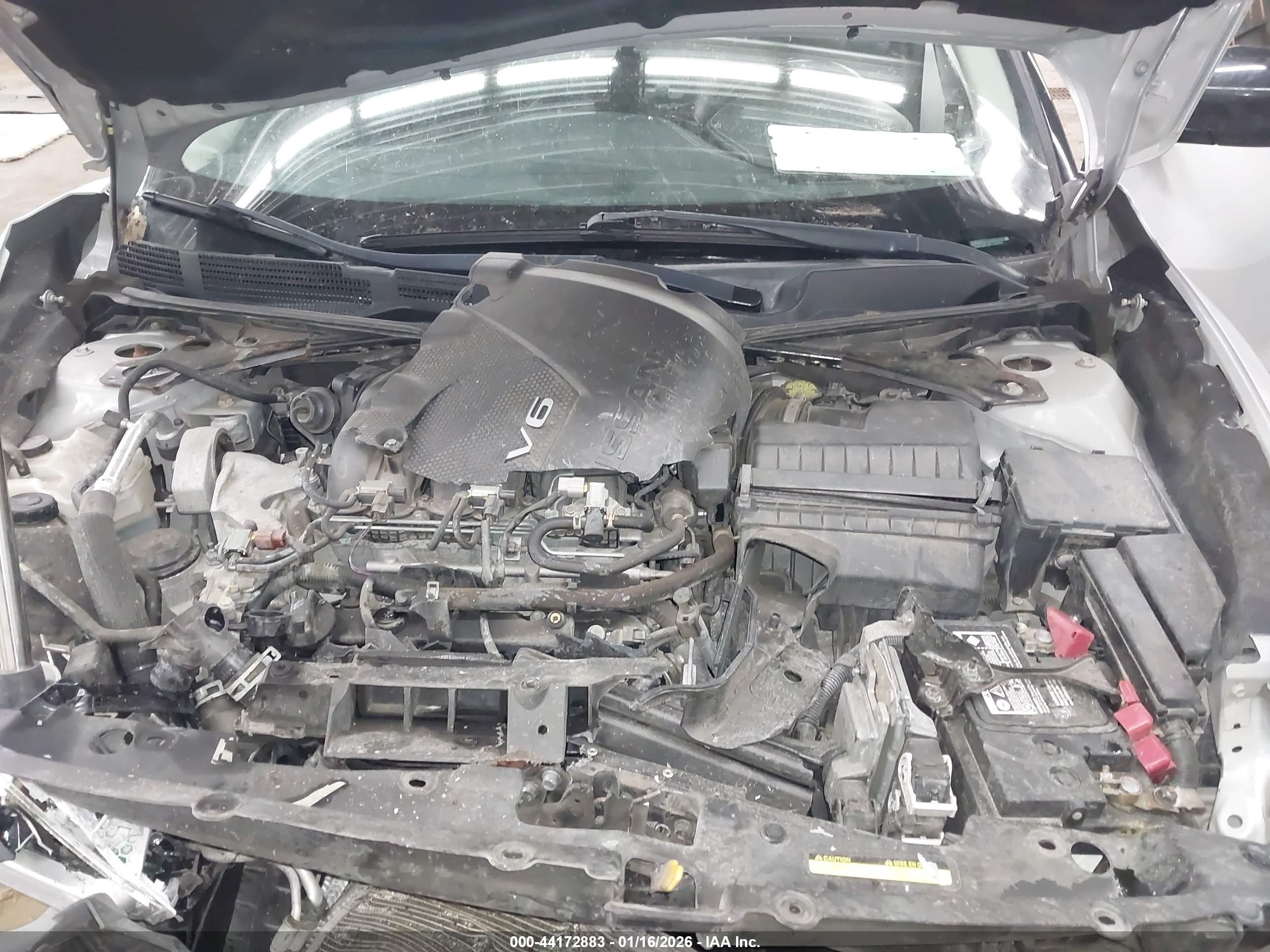 NISSAN MAXIMA image 10