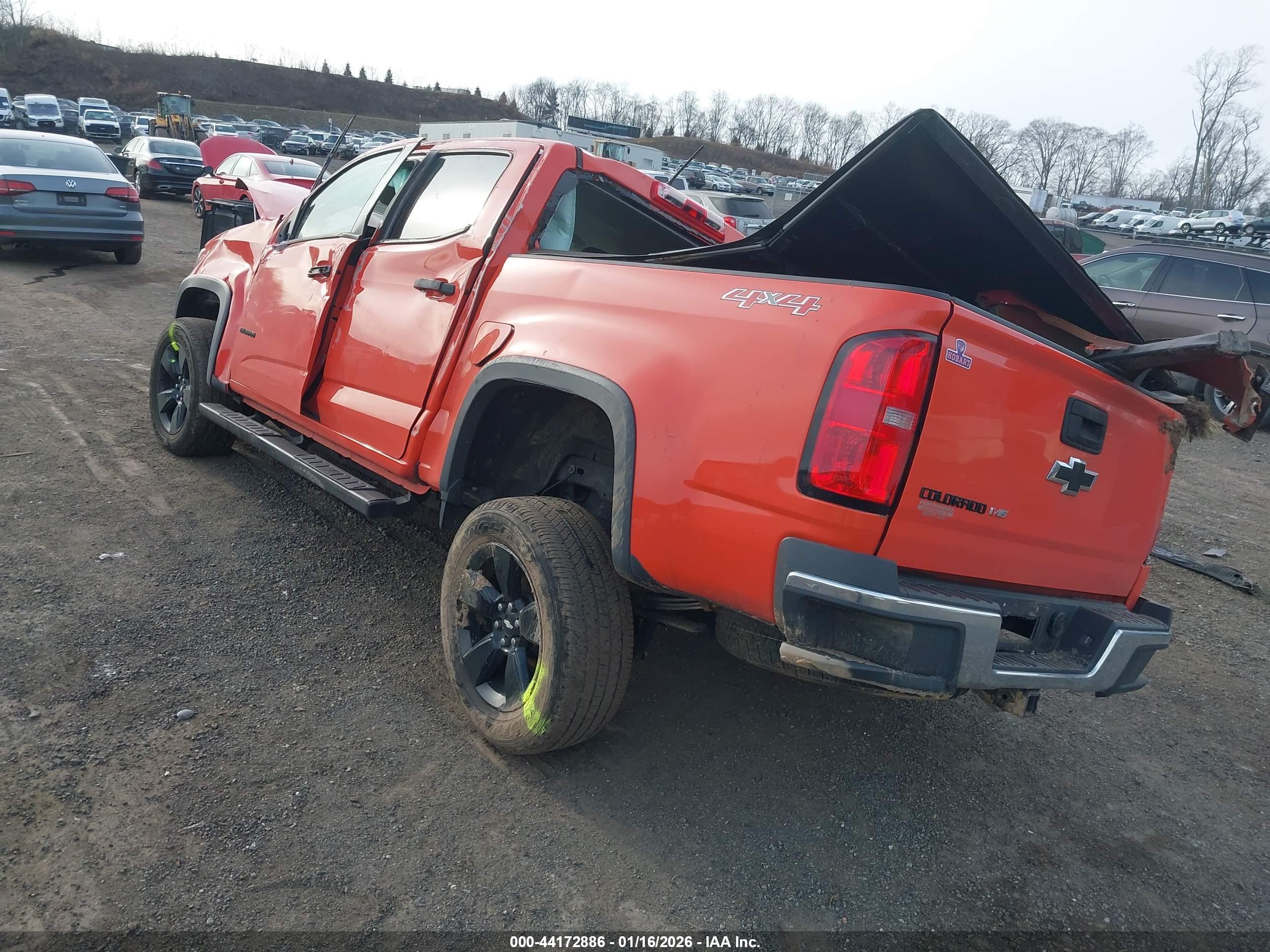 CHEVROLET COLORADO image 3