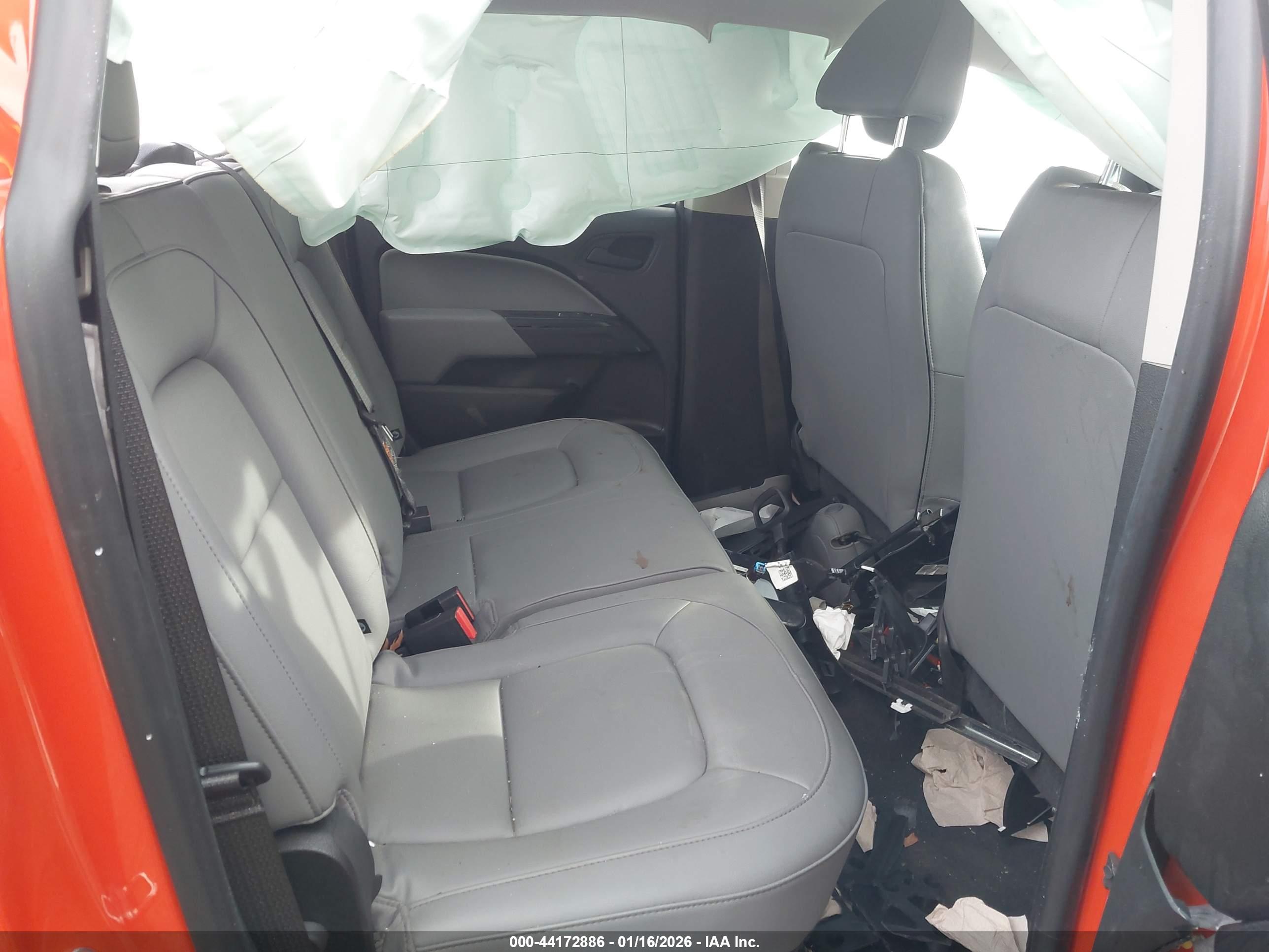CHEVROLET COLORADO image 8