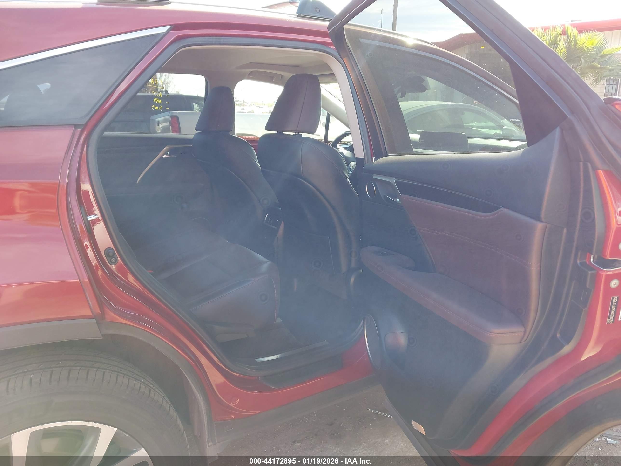 LEXUS RX image 8
