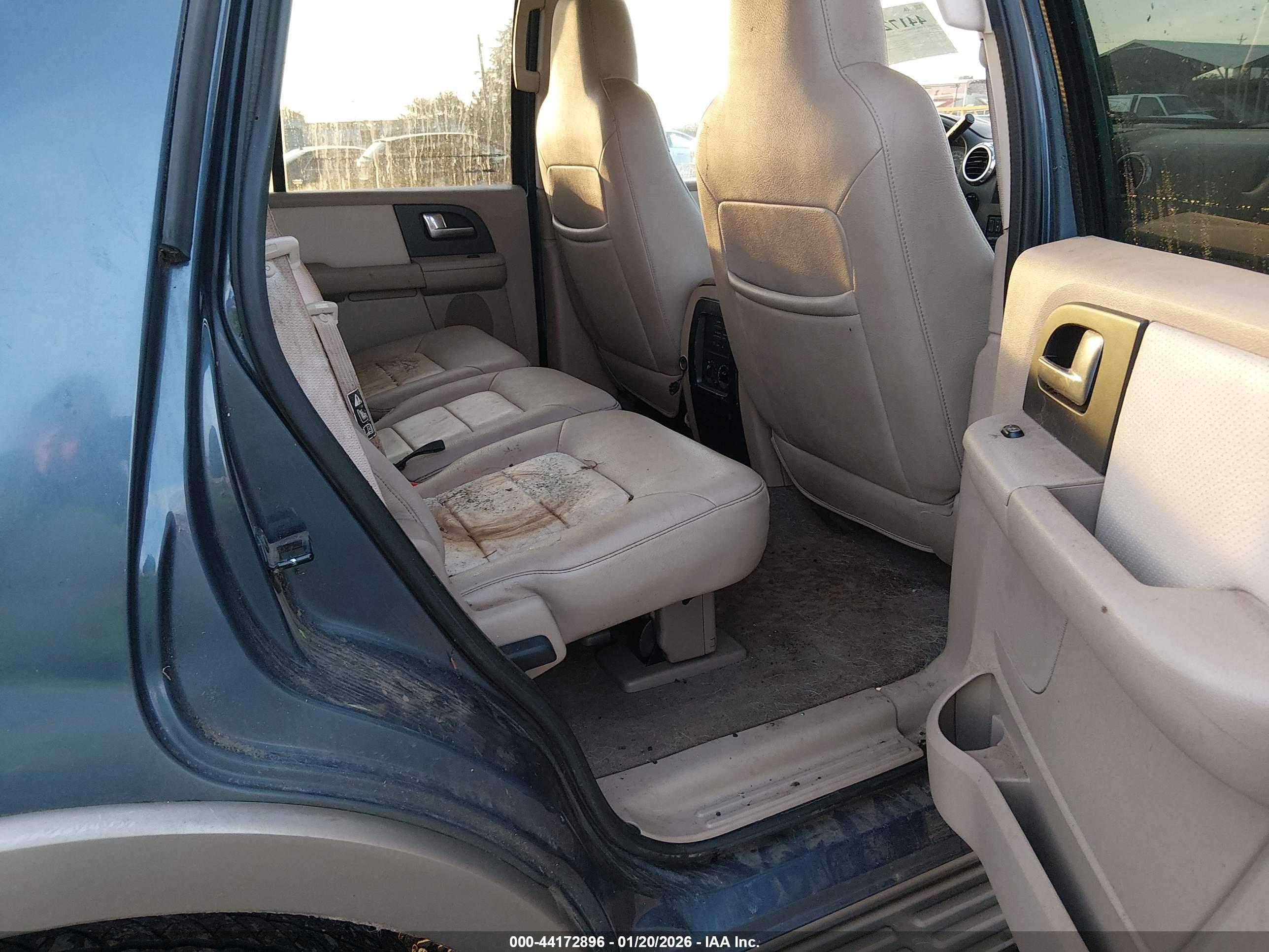 FORD EXPEDITION image 8
