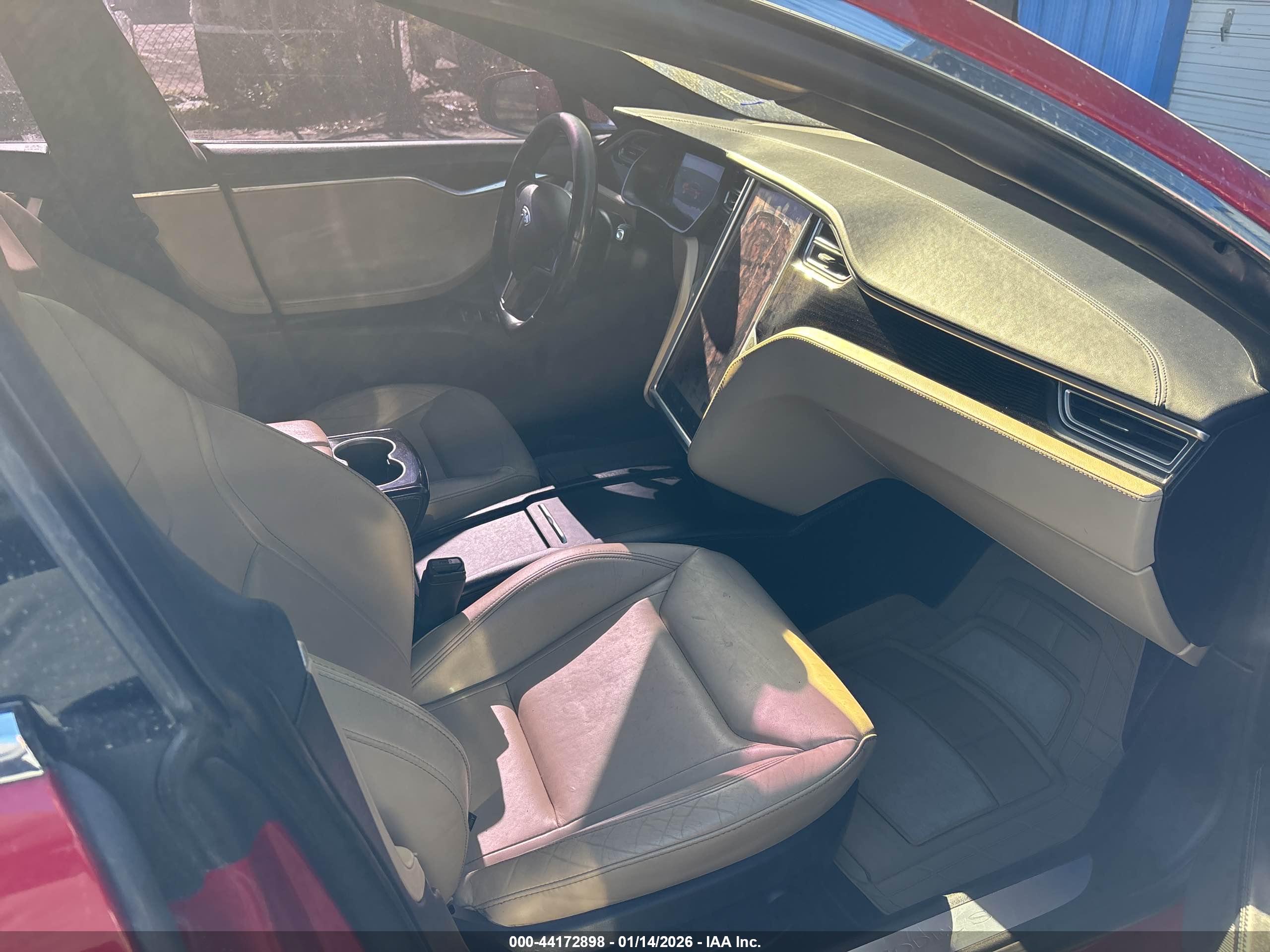 TESLA MODEL image 5