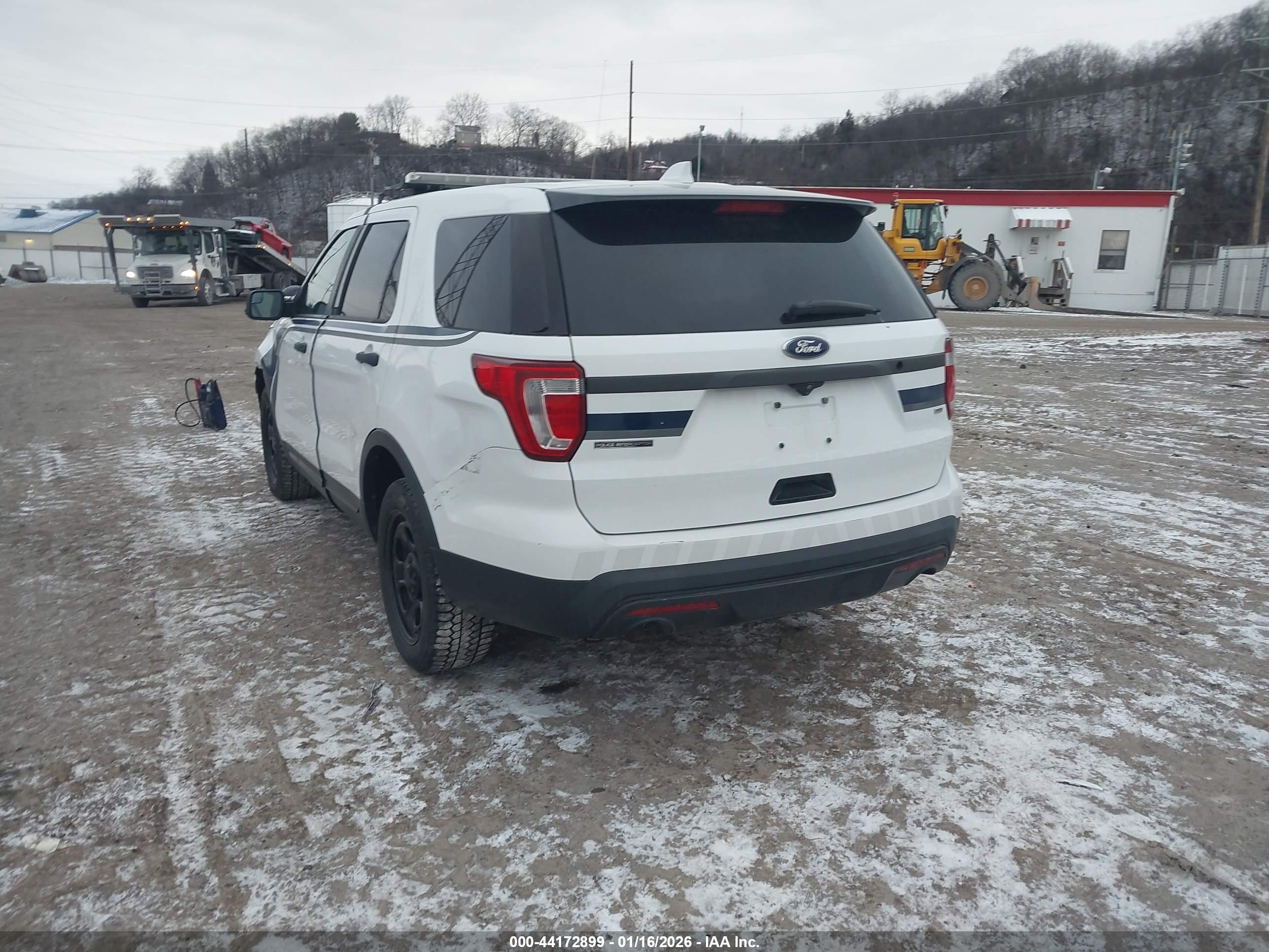FORD UTILITY image 3