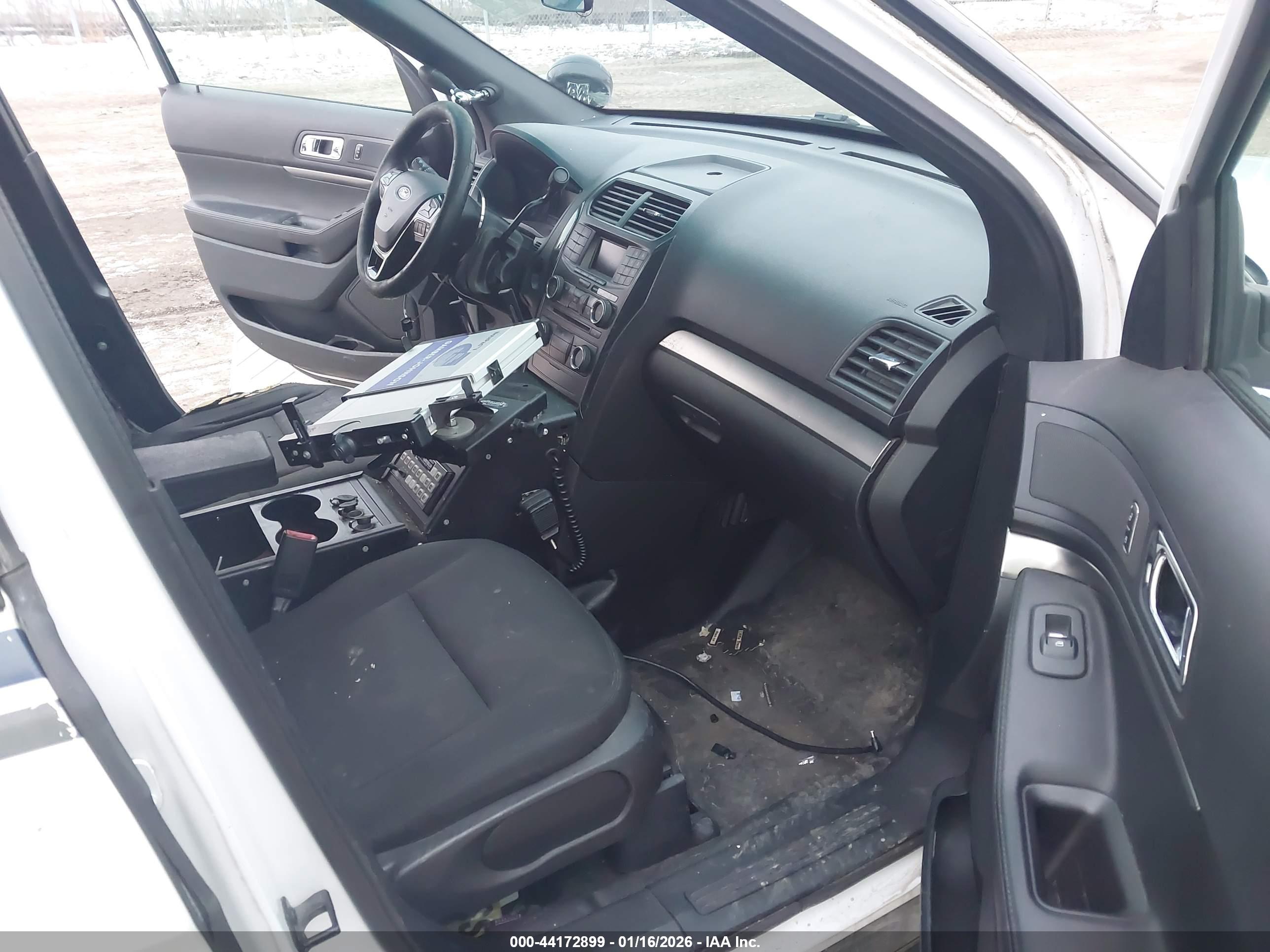 FORD UTILITY image 5