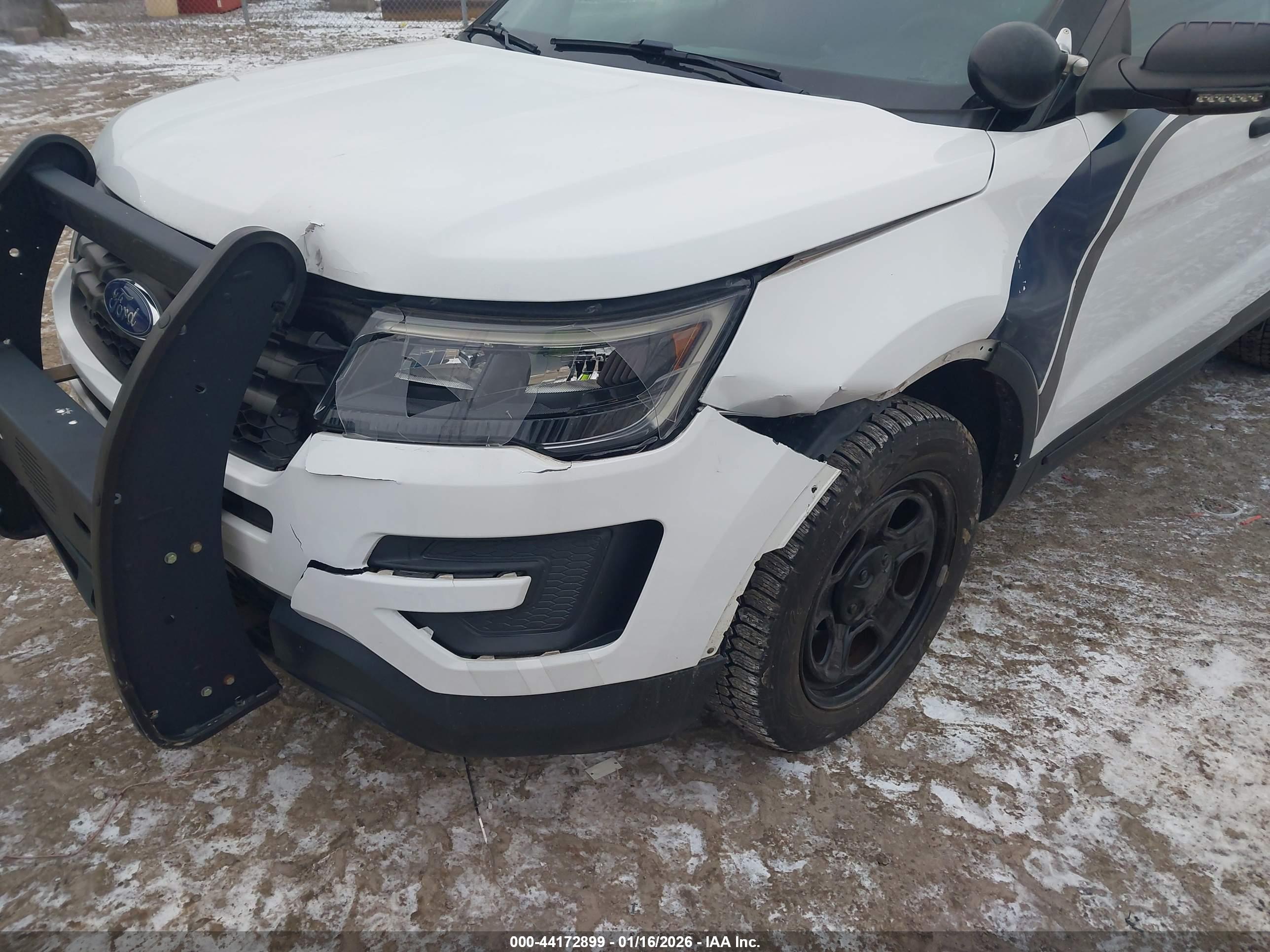 FORD UTILITY image 6