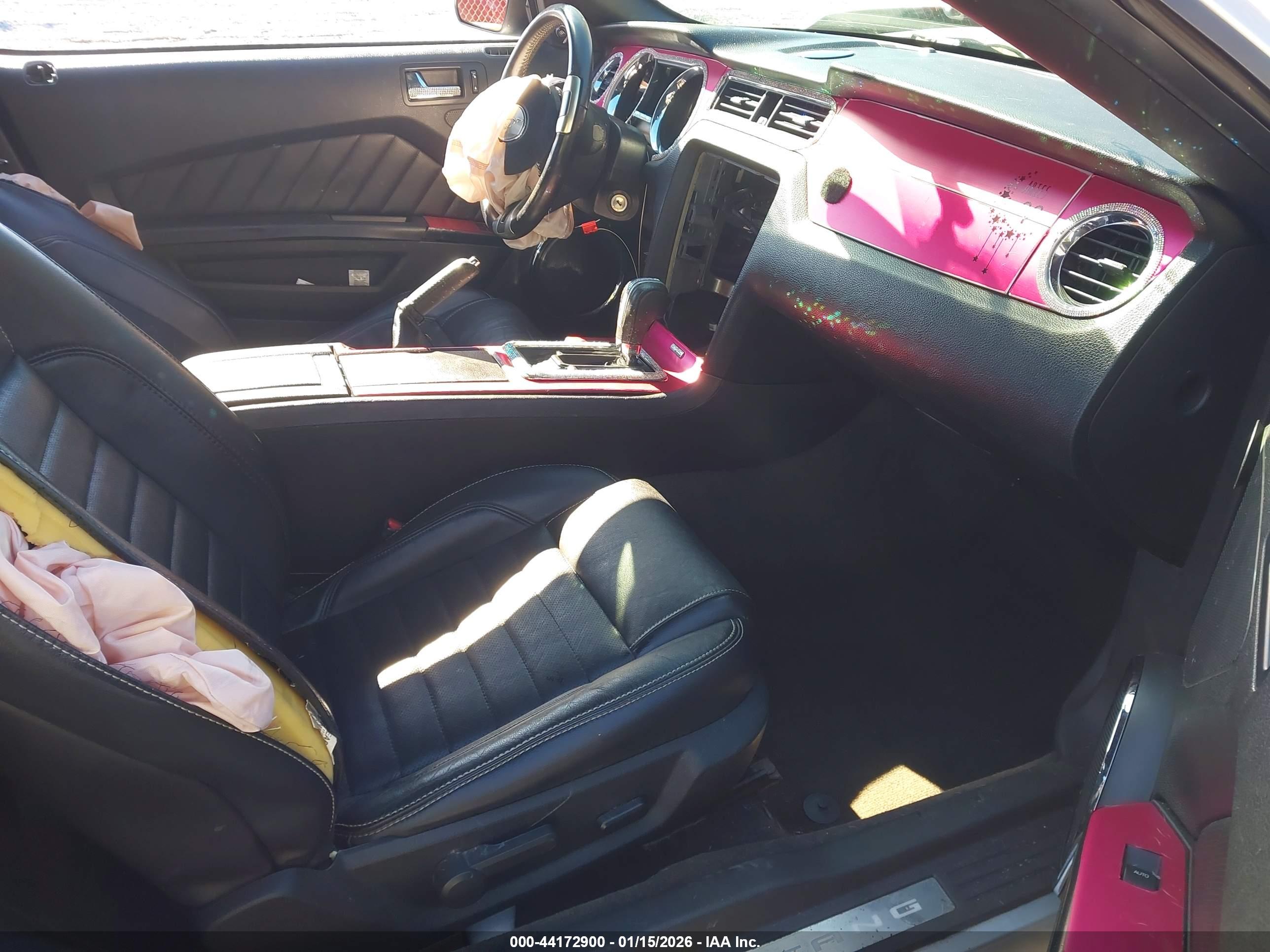 FORD MUSTANG image 5