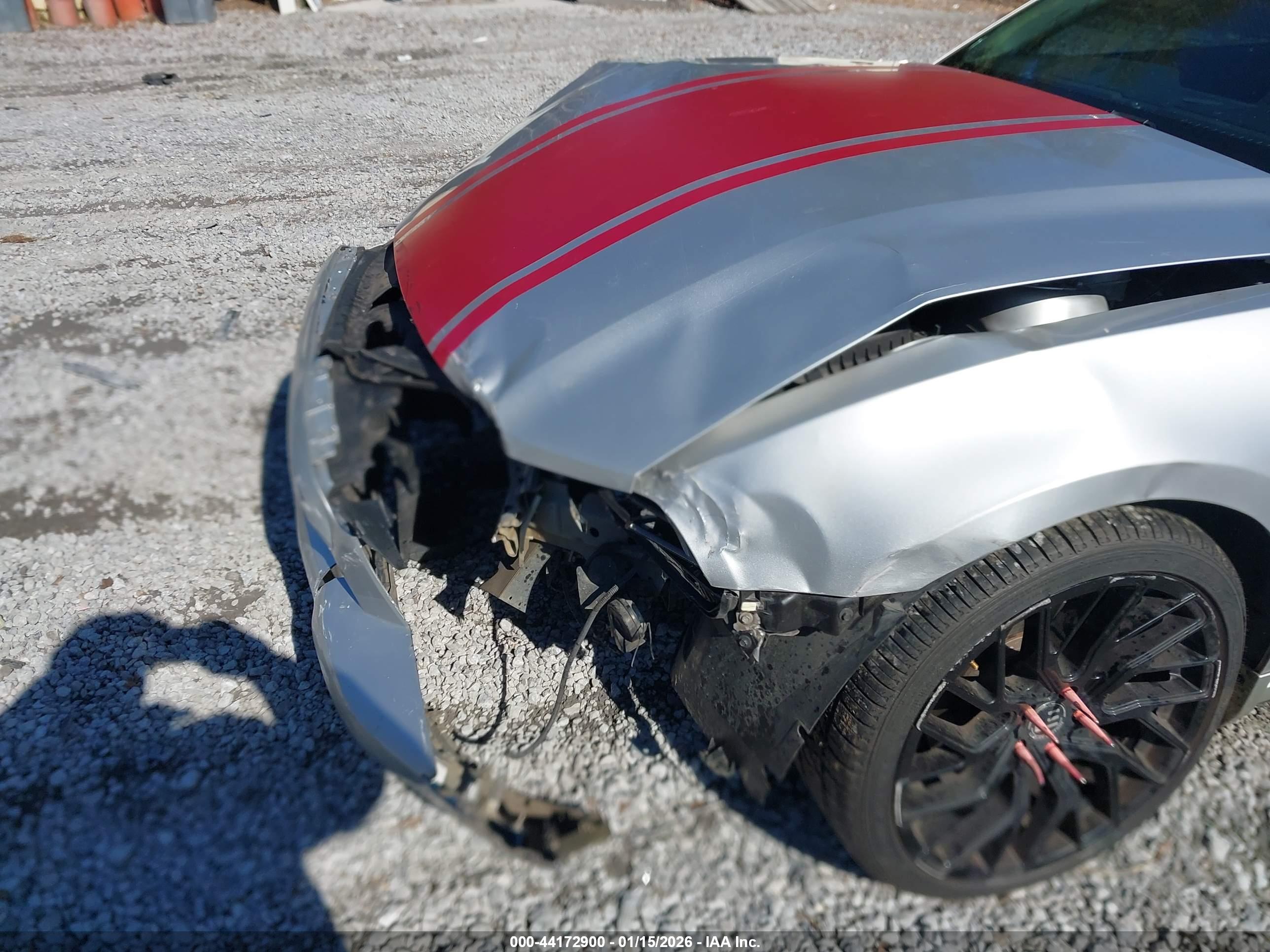FORD MUSTANG image 6