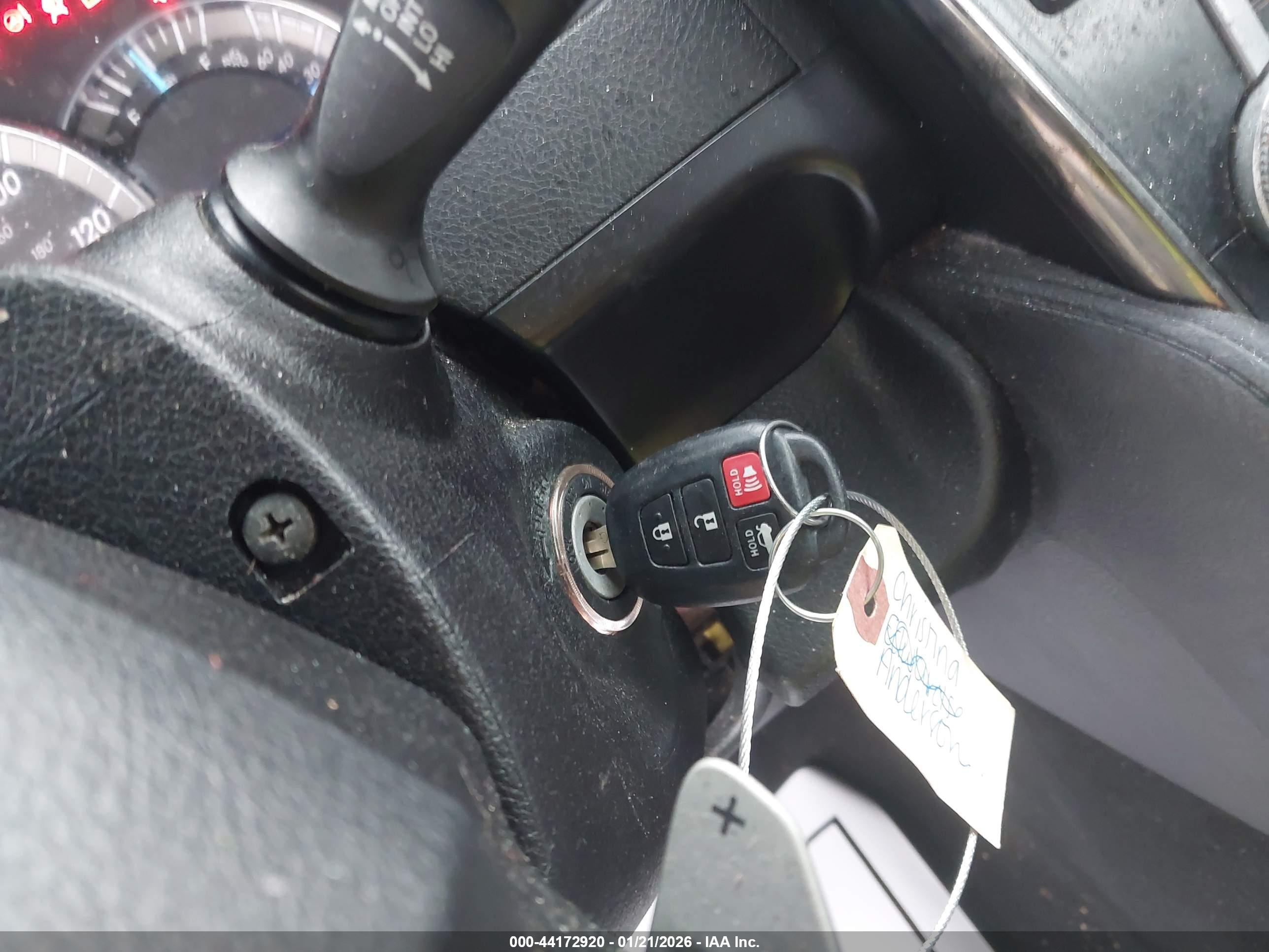 TOYOTA CAMRY image 11