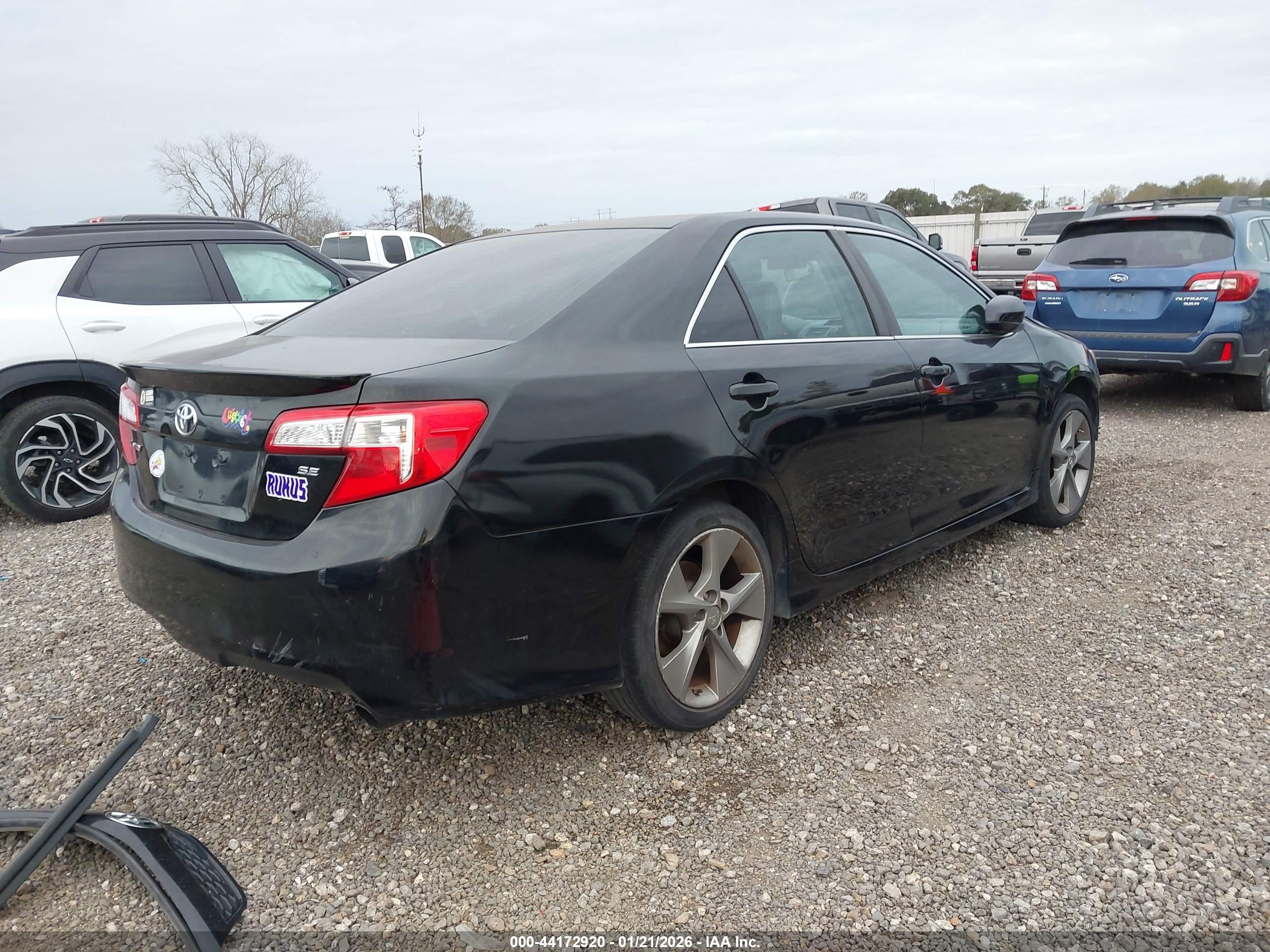 TOYOTA CAMRY image 4