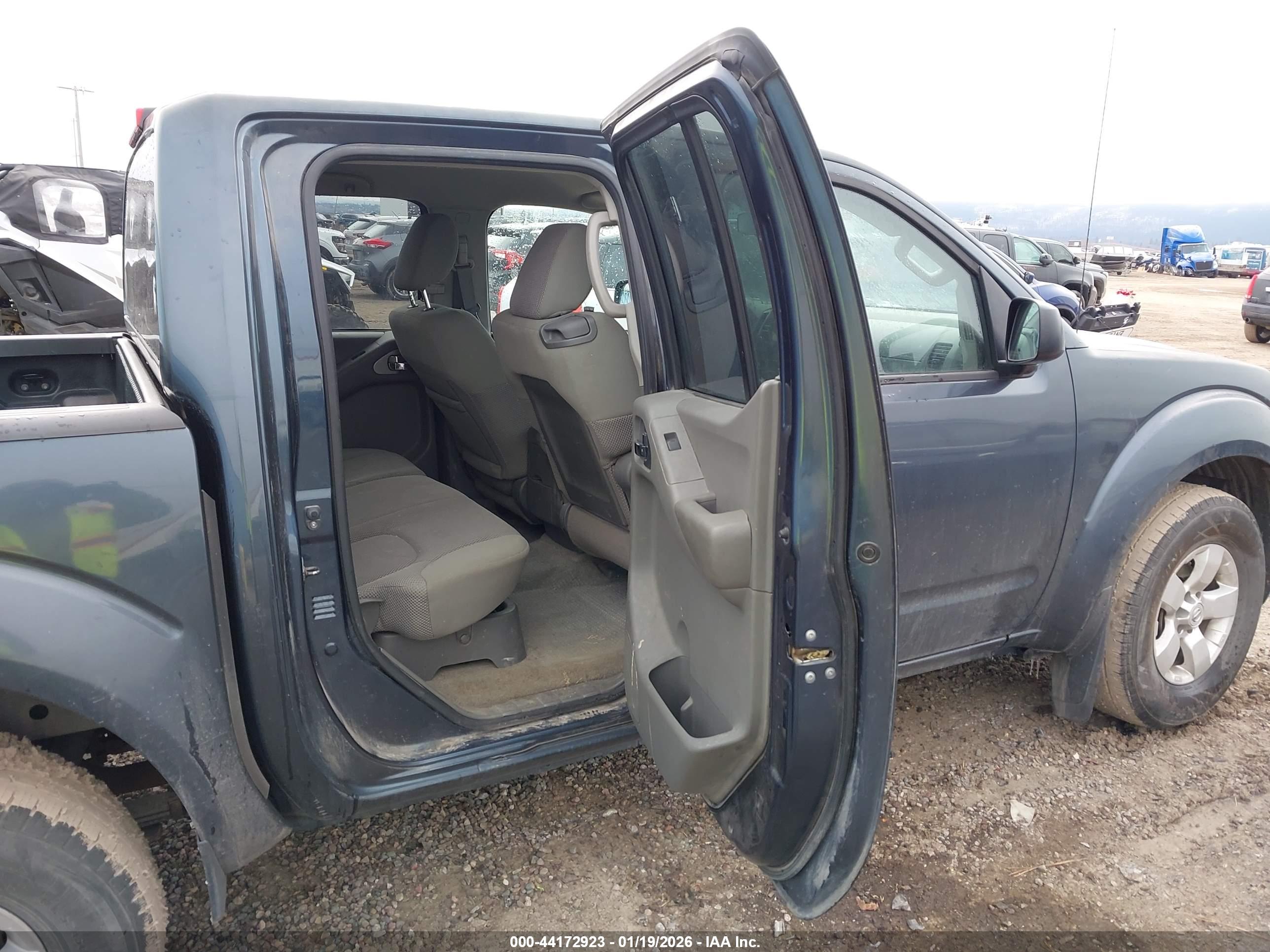 NISSAN FRONTIER image 8