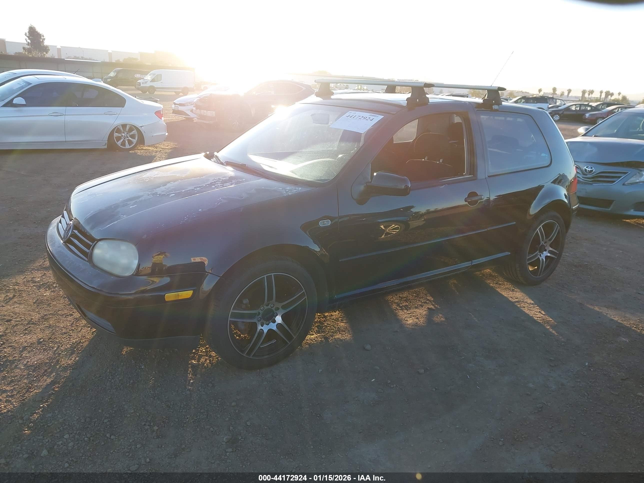 VOLKSWAGEN GTI image 2