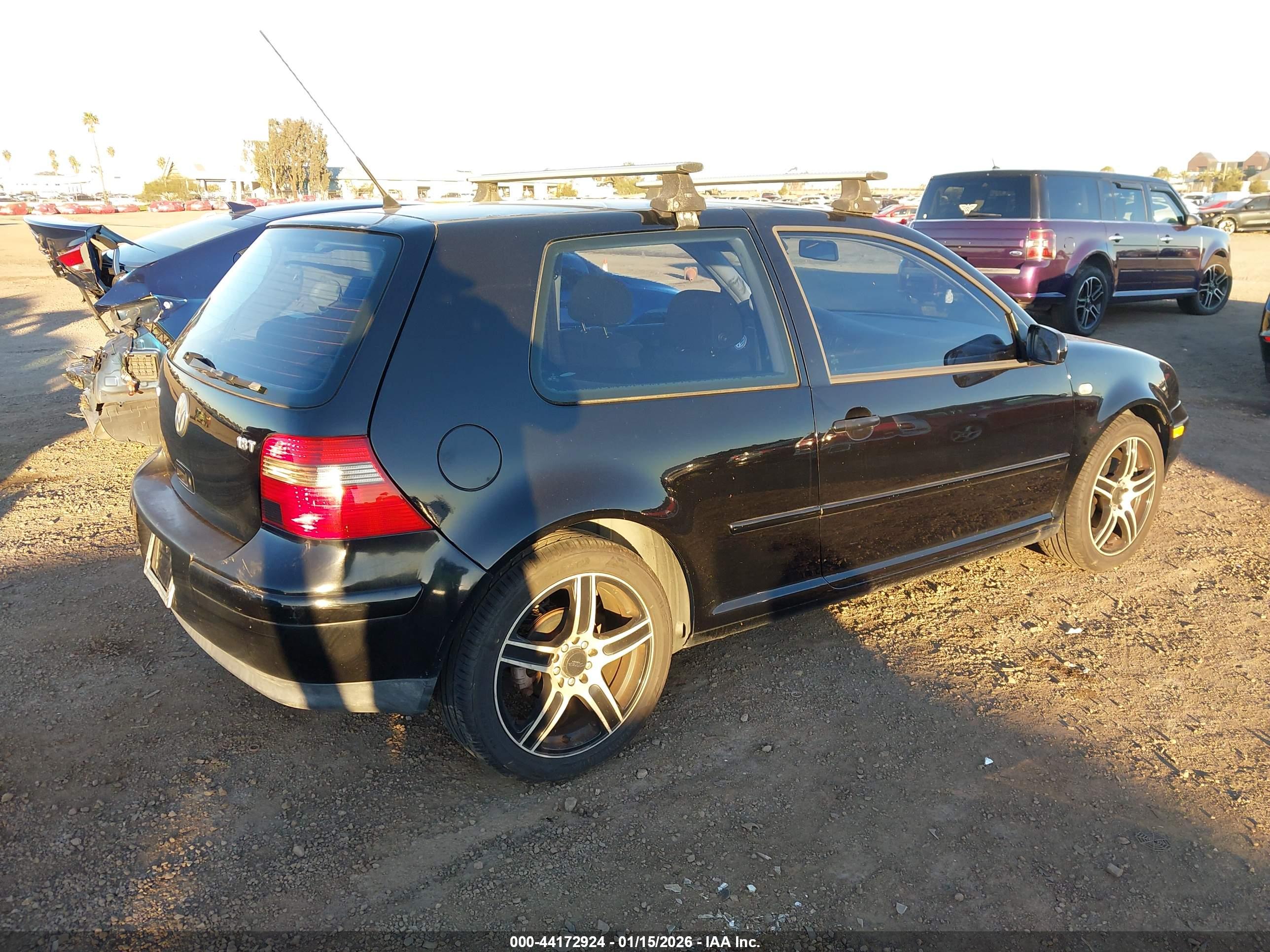 VOLKSWAGEN GTI image 4
